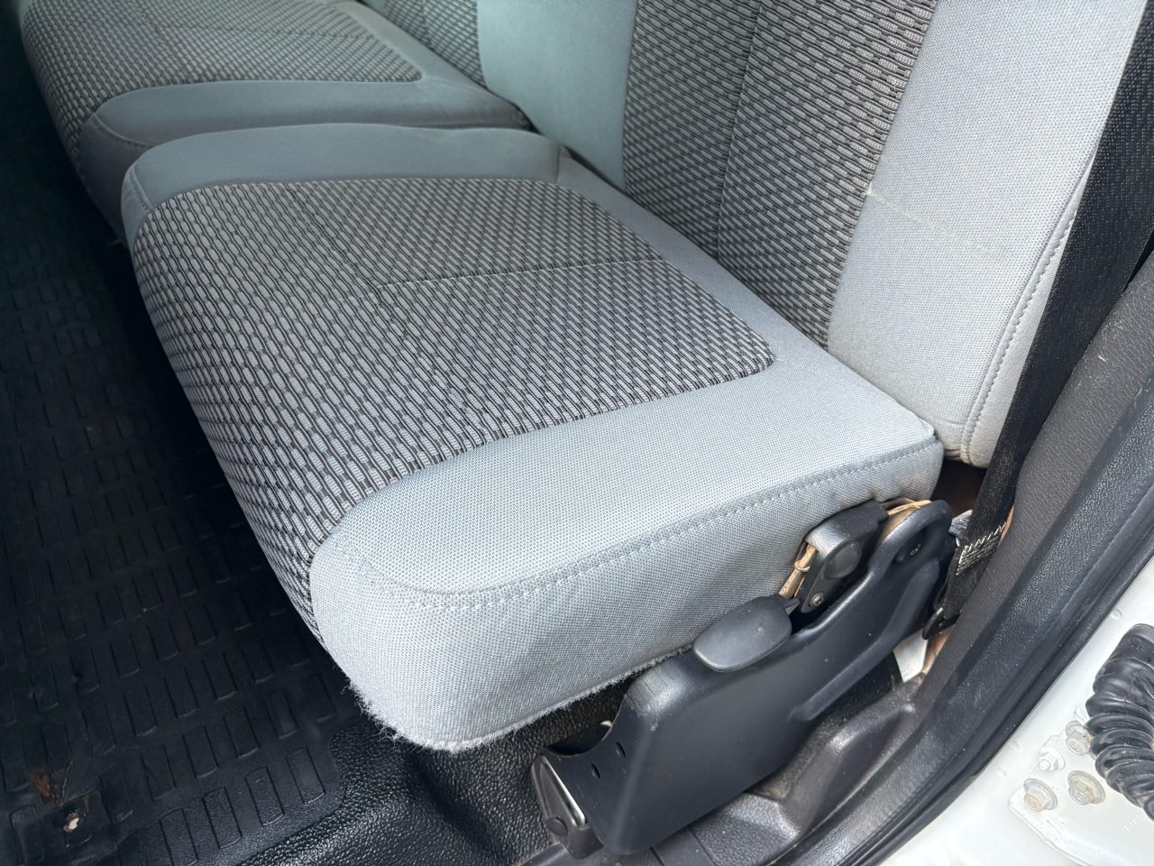 Ford Super Duty F-250 SRW 4WD SuperCab 142" XL 2012 Ford Super Duty F-250 SRW 4WD SuperCab 142" XL 2012