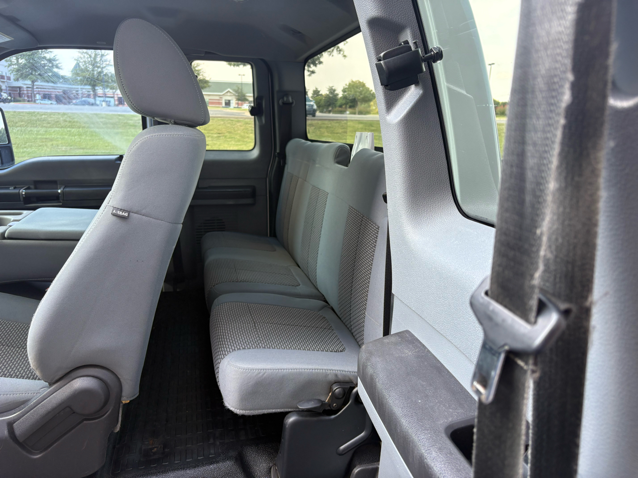 Ford Super Duty F-250 SRW 4WD SuperCab 142" XL 2012 Ford Super Duty F-250 SRW 4WD SuperCab 142" XL 2012