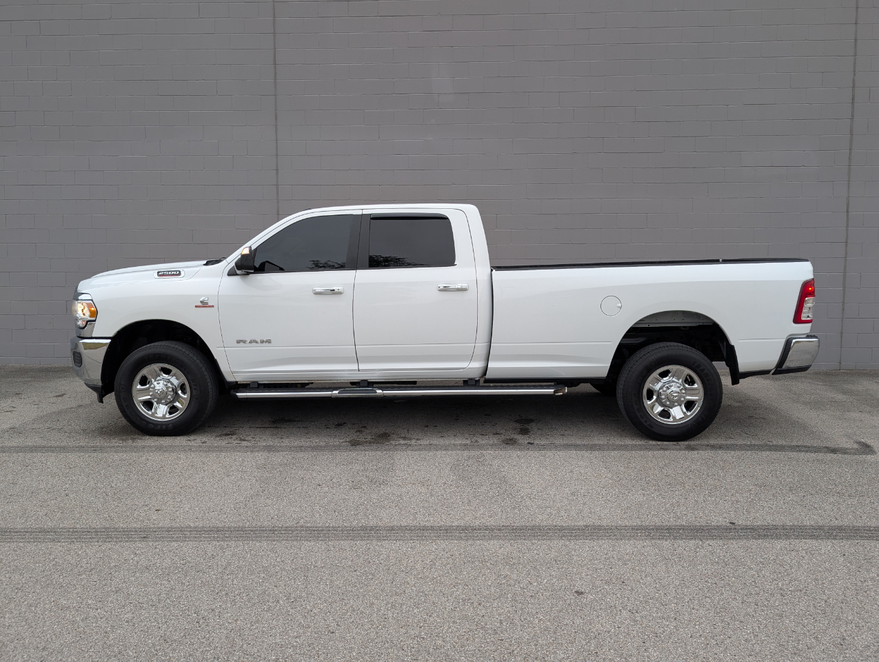 RAM 2500 Big Horn 4x4 Crew Cab 8' Box 2019 RAM 2500 Big Horn 4x4 Crew Cab 8' Box 2019