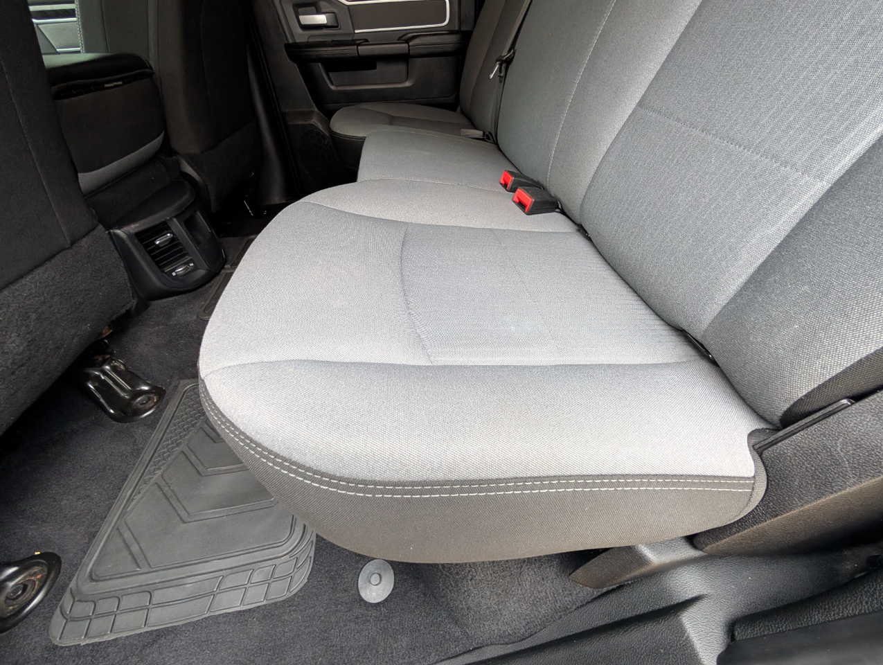 RAM 2500 Big Horn 4x4 Crew Cab 8' Box 2019 RAM 2500 Big Horn 4x4 Crew Cab 8' Box 2019