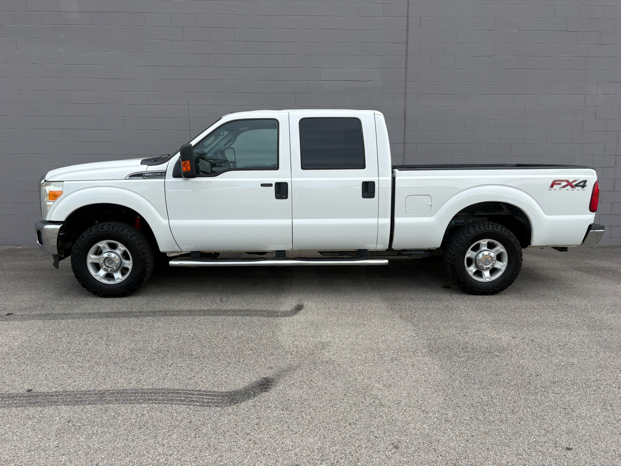 Ford Super Duty F-250 SRW 4WD Crew Cab 156" XLT 2014 Ford Super Duty F-250 SRW 4WD Crew Cab 156" XLT 2014