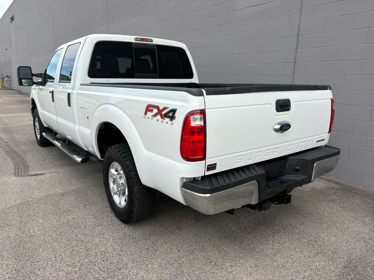 Ford Super Duty F-250 SRW 4WD Crew Cab 156" XLT 2014 Ford Super Duty F-250 SRW 4WD Crew Cab 156" XLT 2014