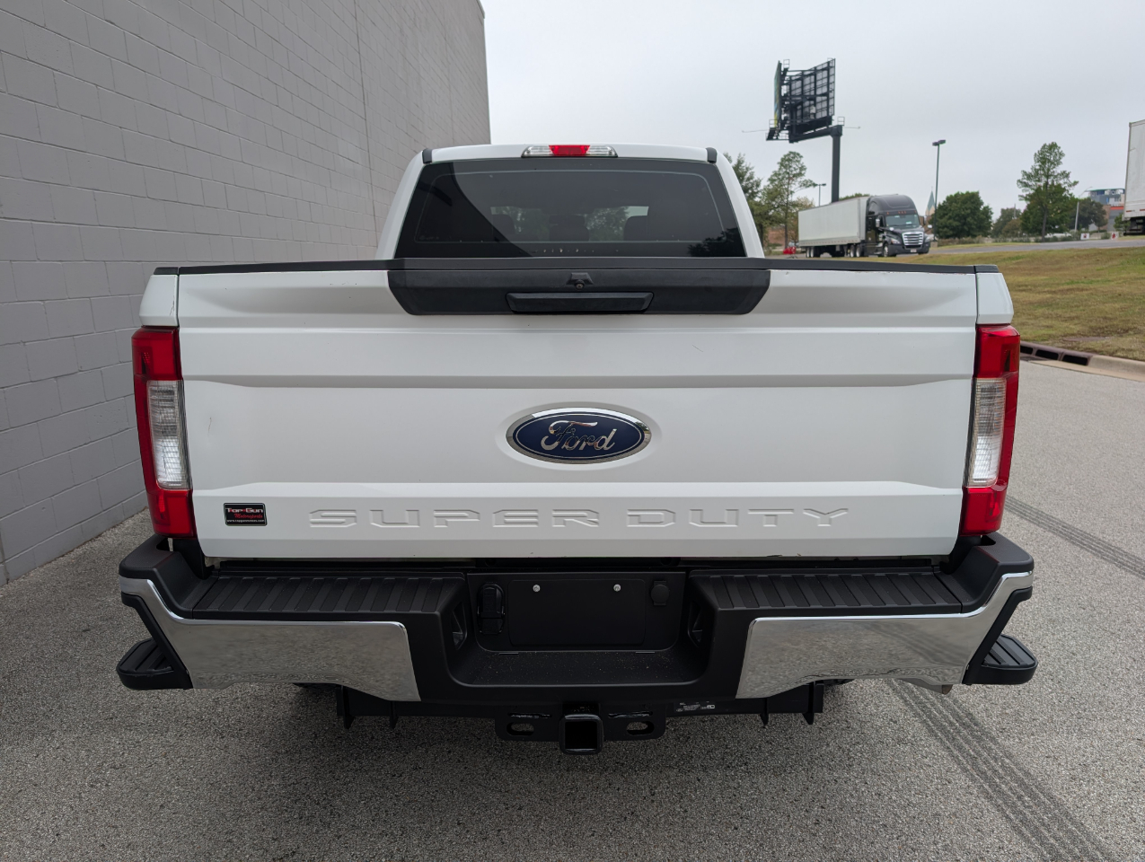 Ford Super Duty F-250 SRW XL 4WD Crew Cab 6.75' Box 2019 Ford Super Duty F-250 SRW XL 4WD Crew Cab 6.75' Box 2019