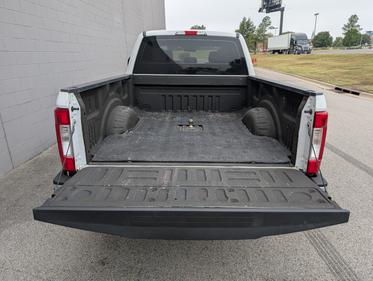 Ford Super Duty F-250 SRW XL 4WD Crew Cab 6.75' Box 2019 Ford Super Duty F-250 SRW XL 4WD Crew Cab 6.75' Box 2019