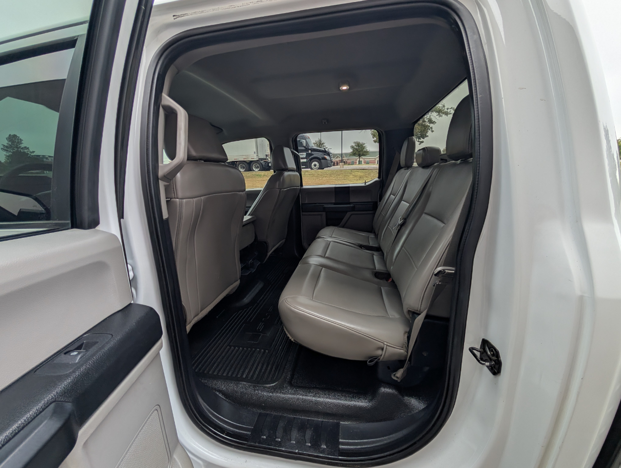 Ford Super Duty F-250 SRW XL 4WD Crew Cab 6.75' Box 2019 Ford Super Duty F-250 SRW XL 4WD Crew Cab 6.75' Box 2019