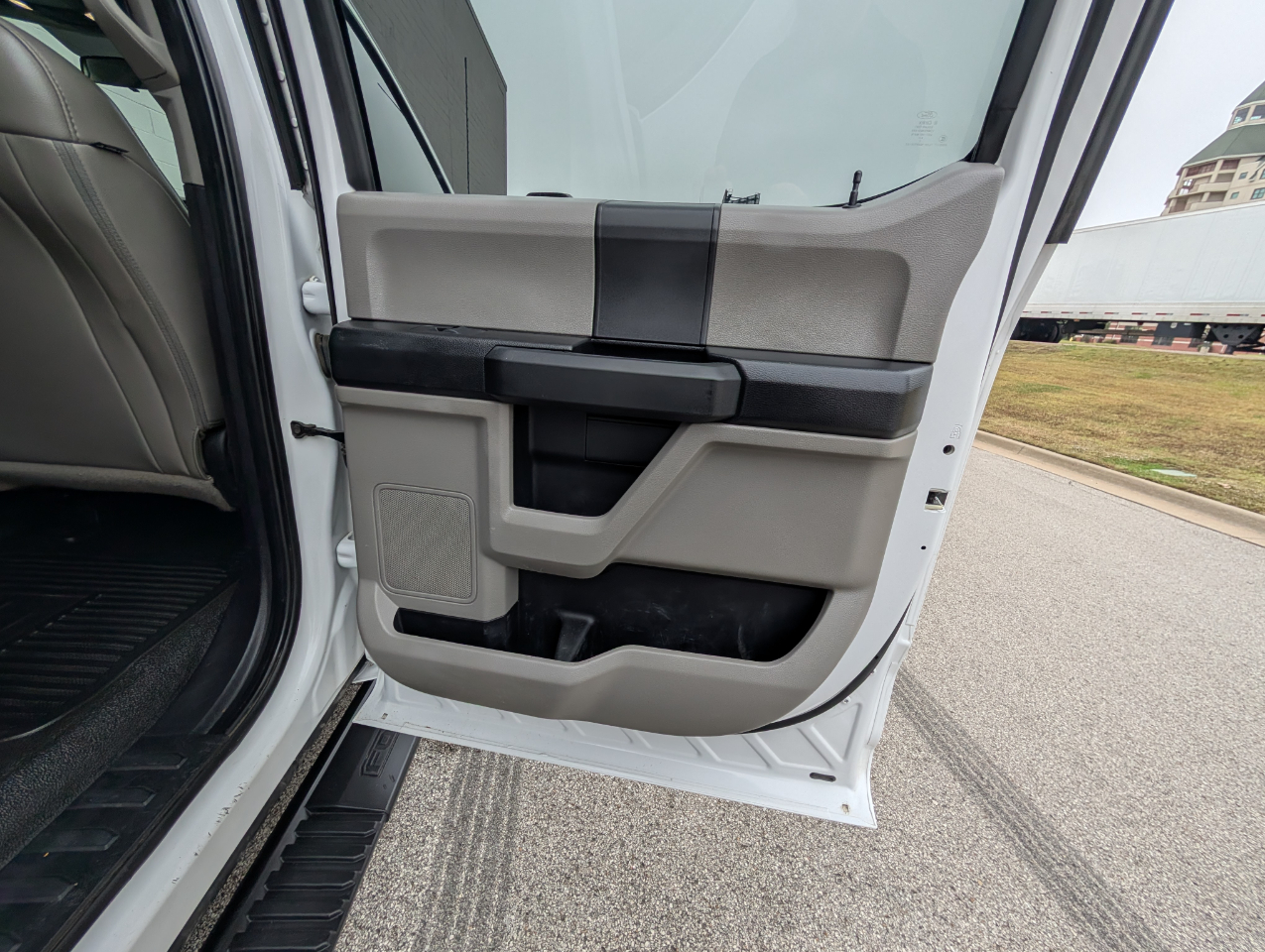 Ford Super Duty F-250 SRW XL 4WD Crew Cab 6.75' Box 2019 Ford Super Duty F-250 SRW XL 4WD Crew Cab 6.75' Box 2019