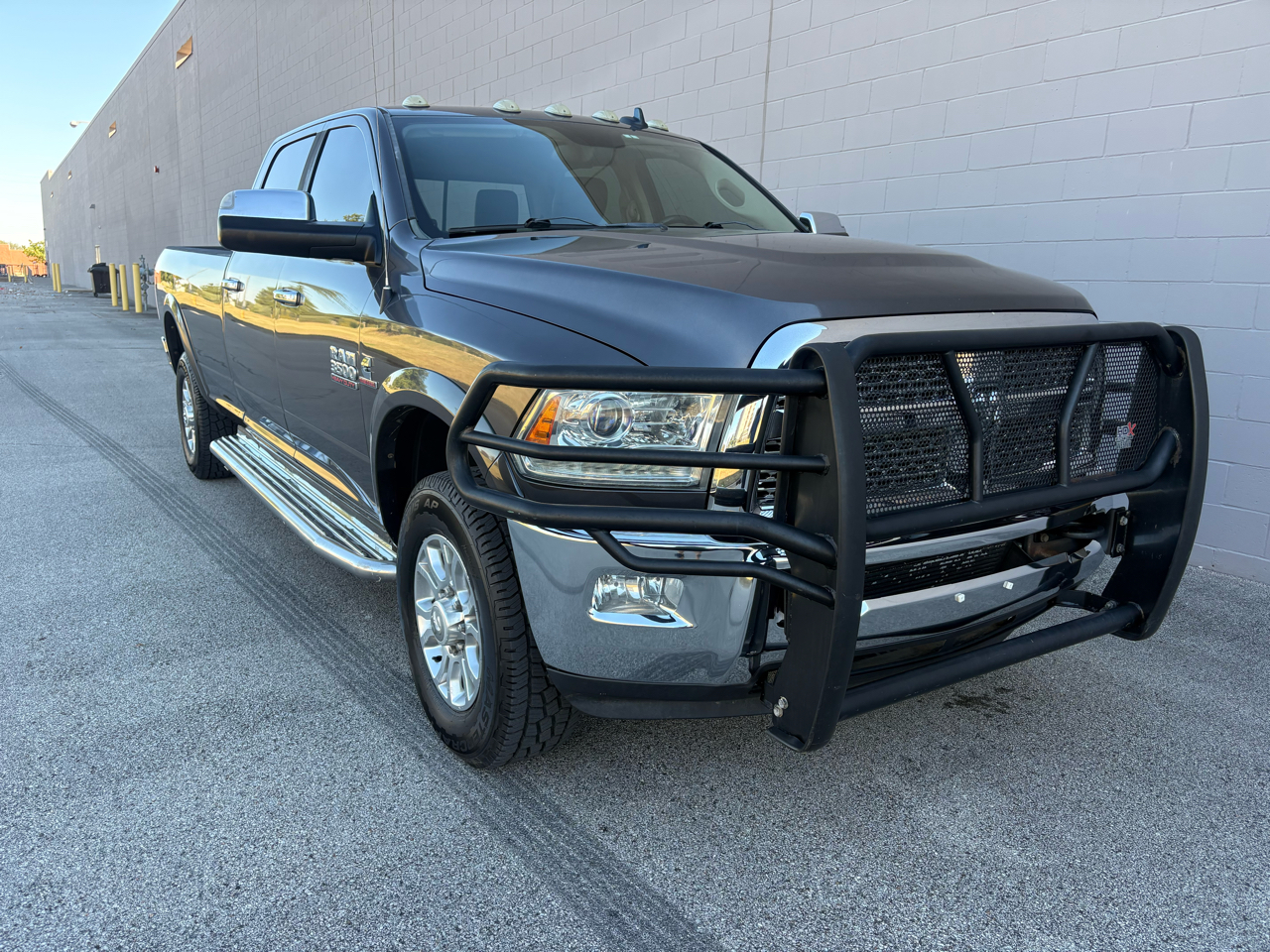 2015 RAM 3500 4WD Crew Cab 169" Laramie
