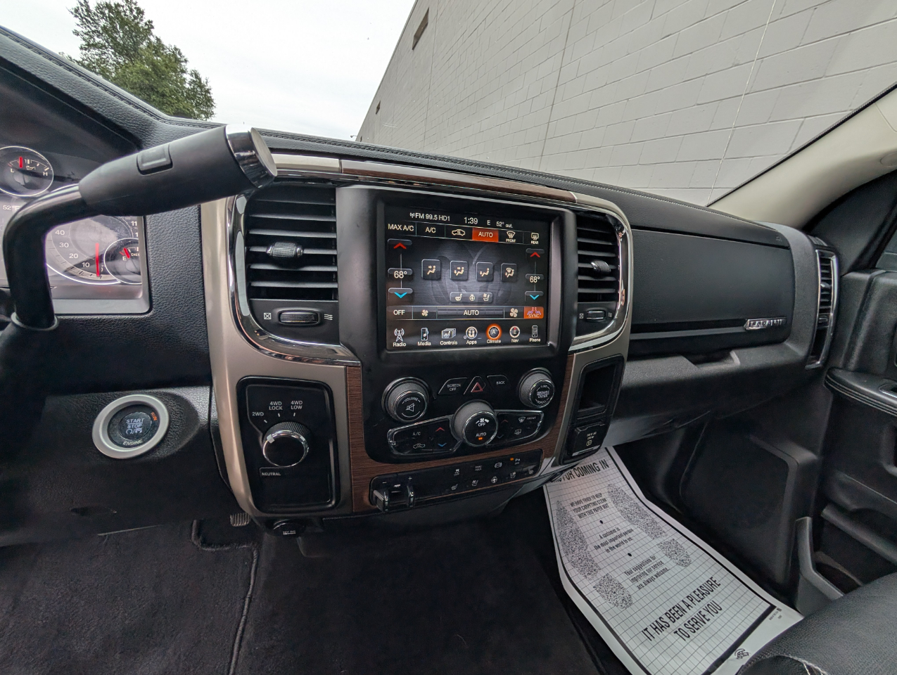 RAM 3500 4WD Crew Cab 169" Laramie 2014 RAM 3500 4WD Crew Cab 169" Laramie 2014