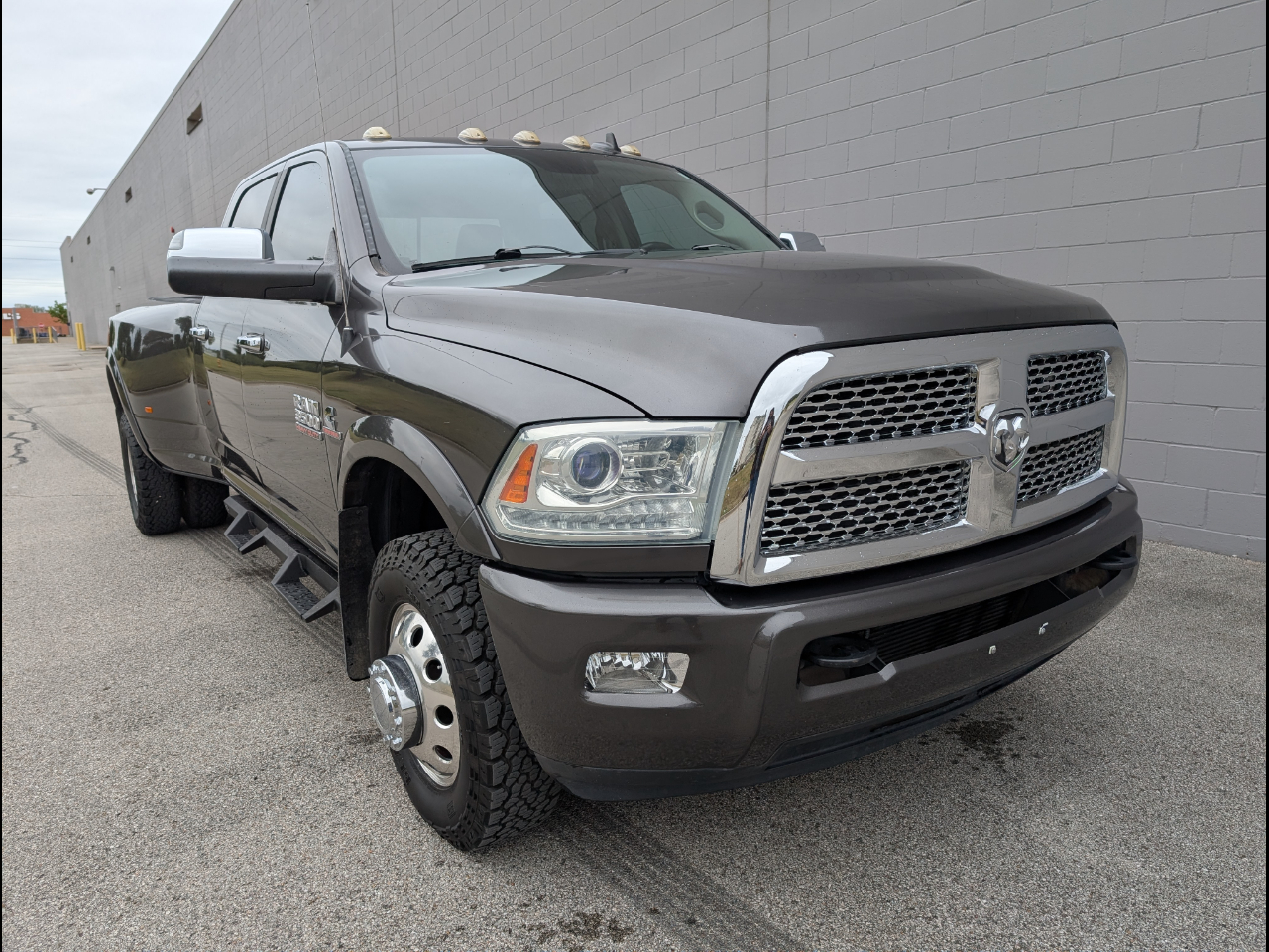 2014 RAM 3500 4WD Crew Cab 169" Laramie