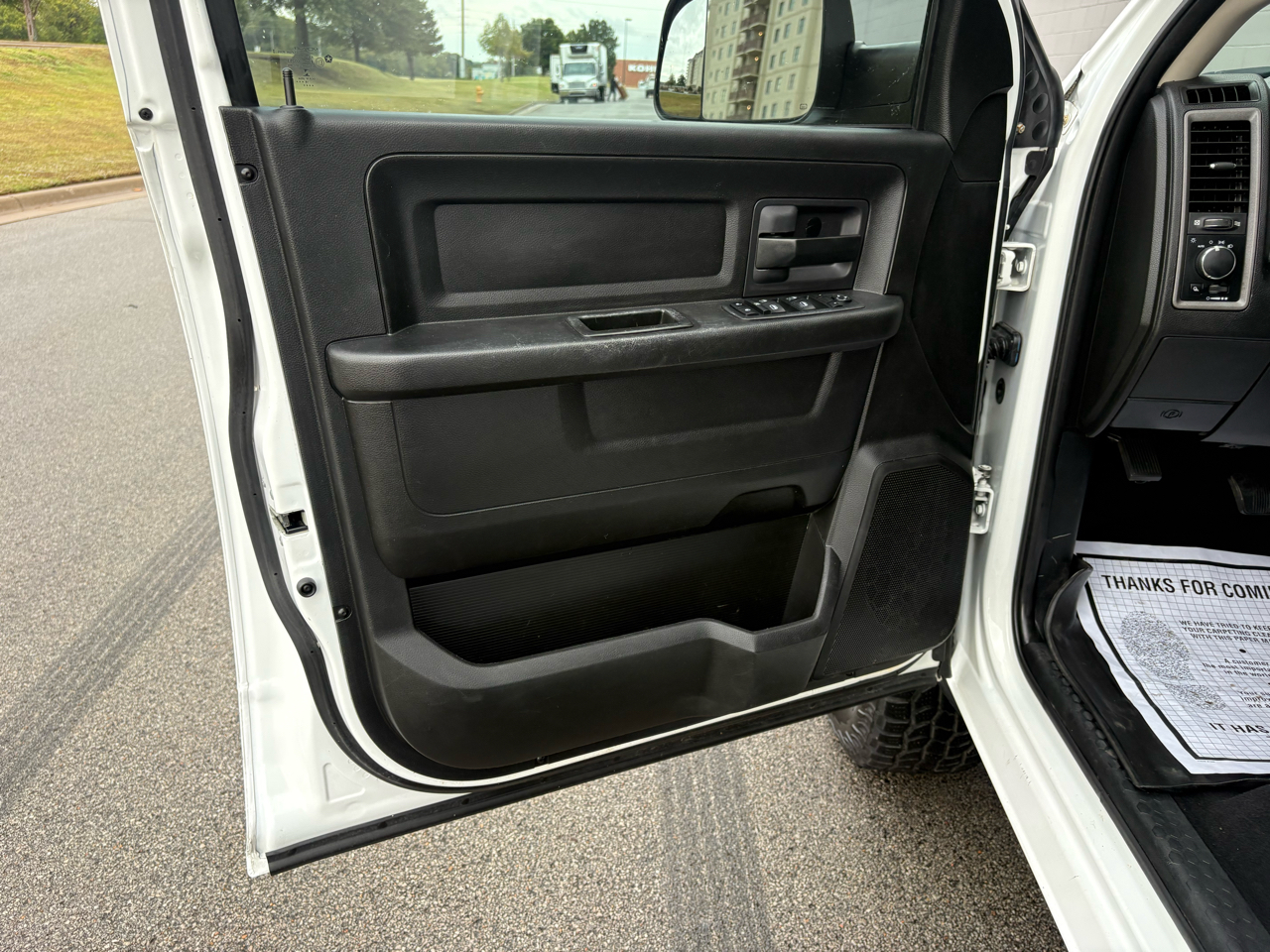 RAM 2500 Tradesman 4x4 Crew Cab 6'4" Box 2018 RAM 2500 Tradesman 4x4 Crew Cab 6'4" Box 2018