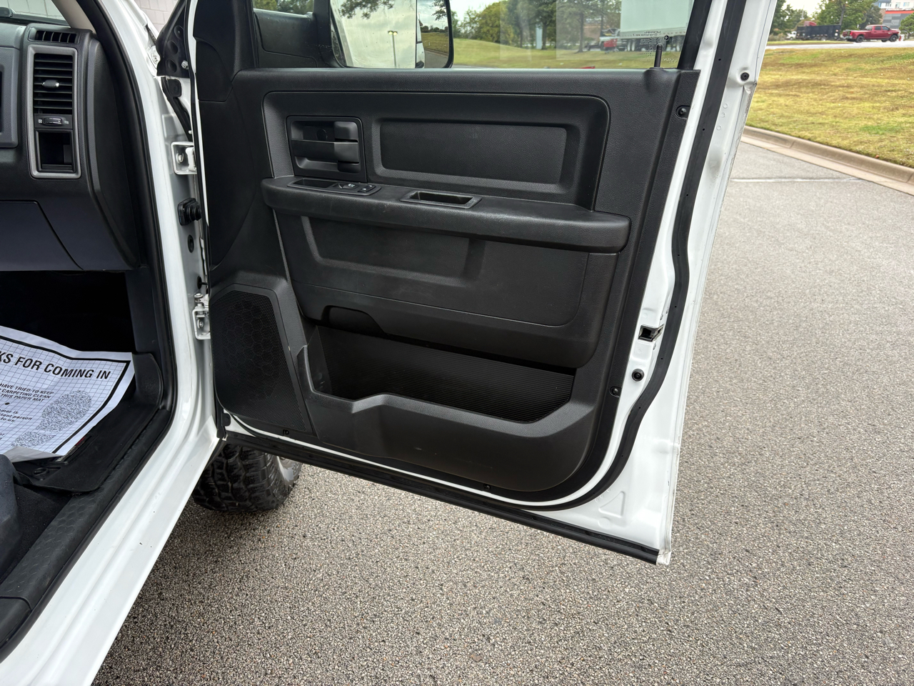 RAM 2500 Tradesman 4x4 Crew Cab 6'4" Box 2018 RAM 2500 Tradesman 4x4 Crew Cab 6'4" Box 2018