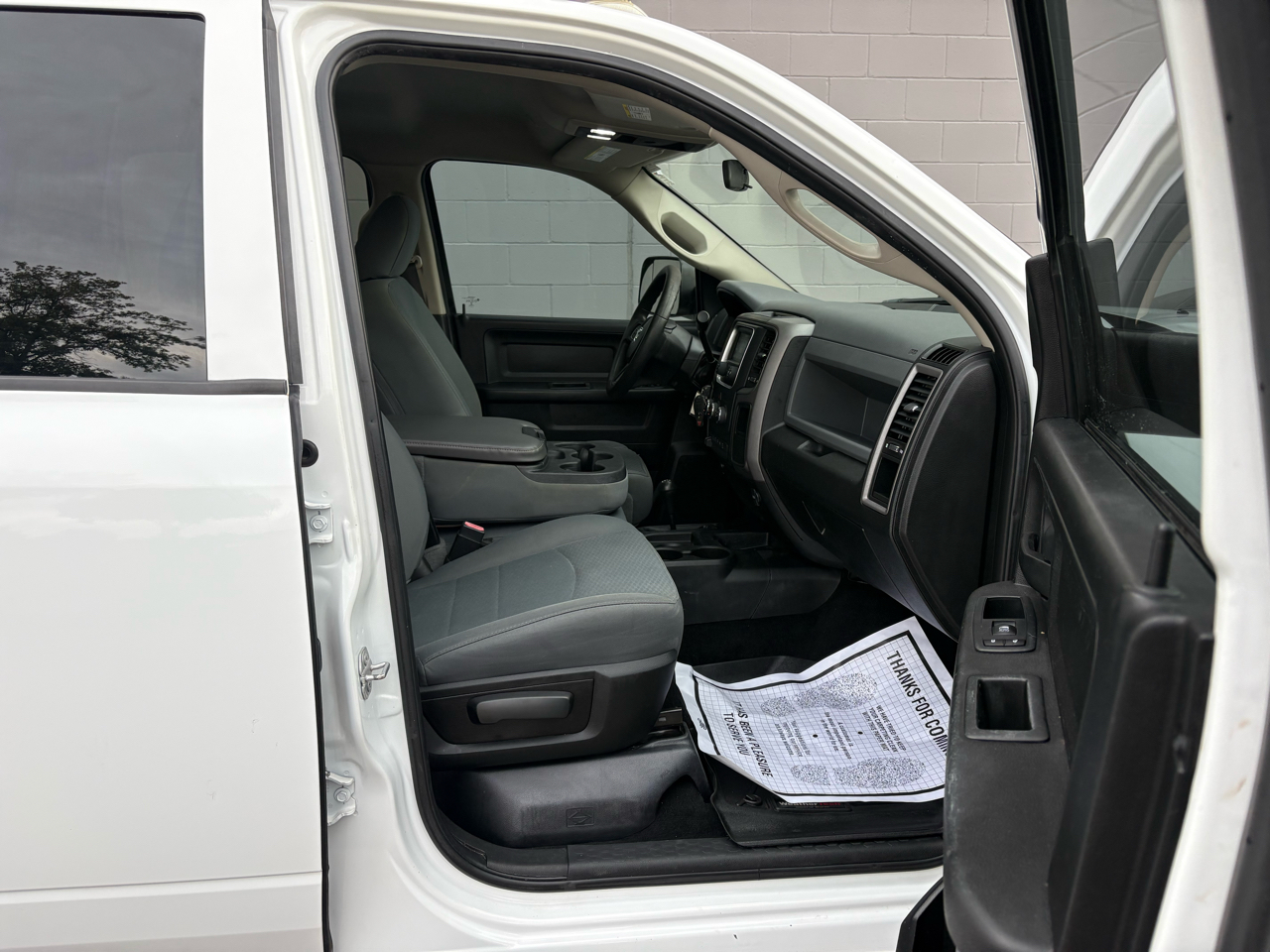 RAM 2500 Tradesman 4x4 Crew Cab 6'4" Box 2018 RAM 2500 Tradesman 4x4 Crew Cab 6'4" Box 2018