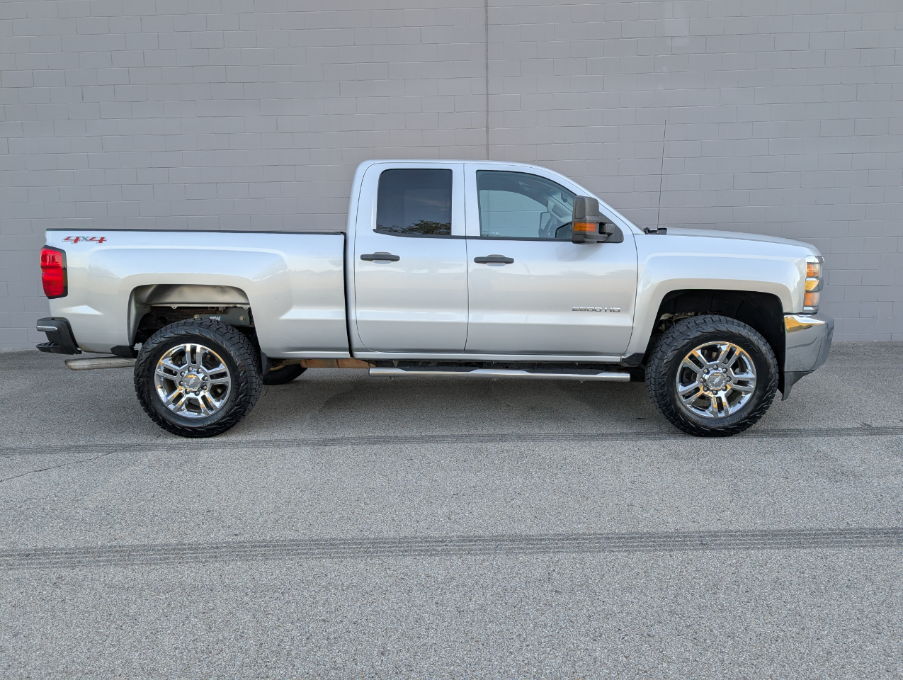 Chevrolet Silverado 2500HD 4WD Double Cab 144.2" Work Truck 2016 Chevrolet Silverado 2500HD 4WD Double Cab 144.2" Work Truck 2016