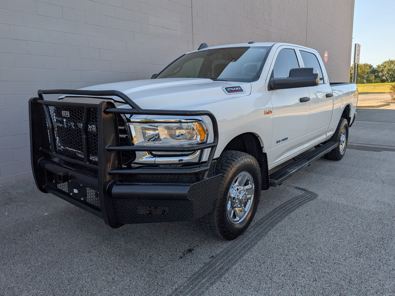 2022 RAM 2500 Tradesman 4x4 Crew Cab 6'4" Box