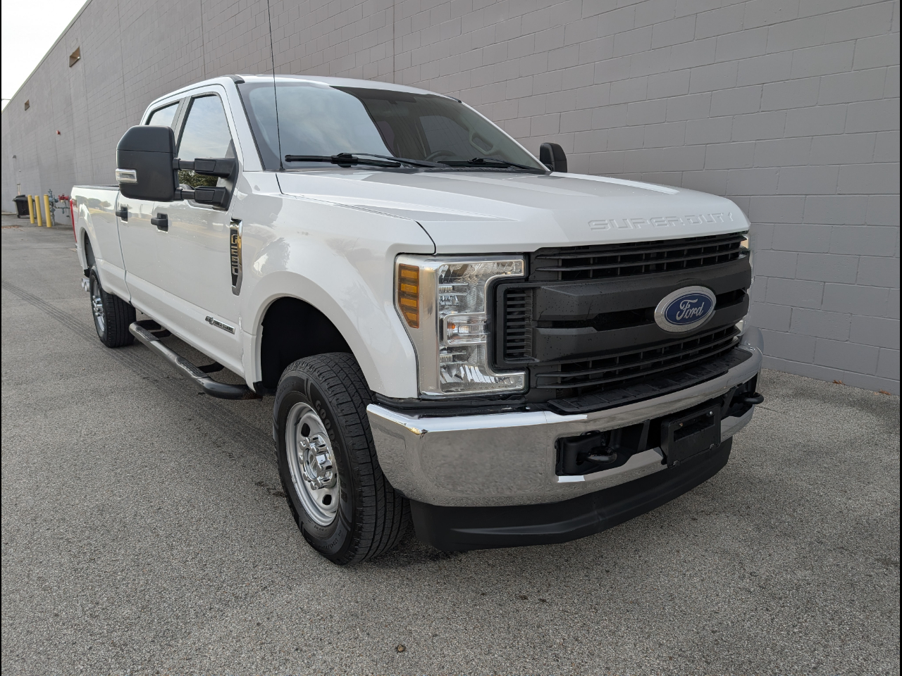 2019 Ford Super Duty F-250 SRW XL 4WD Crew Cab 8' Box