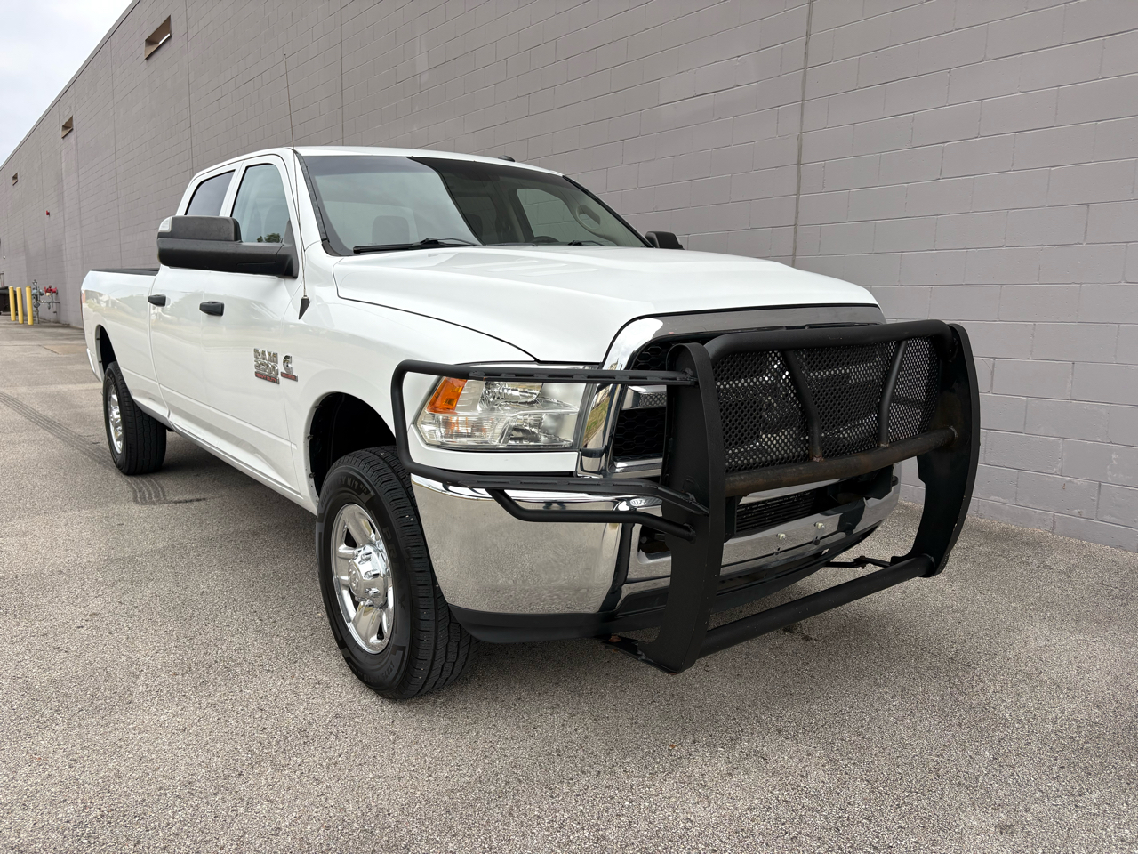 2018 RAM 2500 Tradesman 4x4 Crew Cab 8' Box