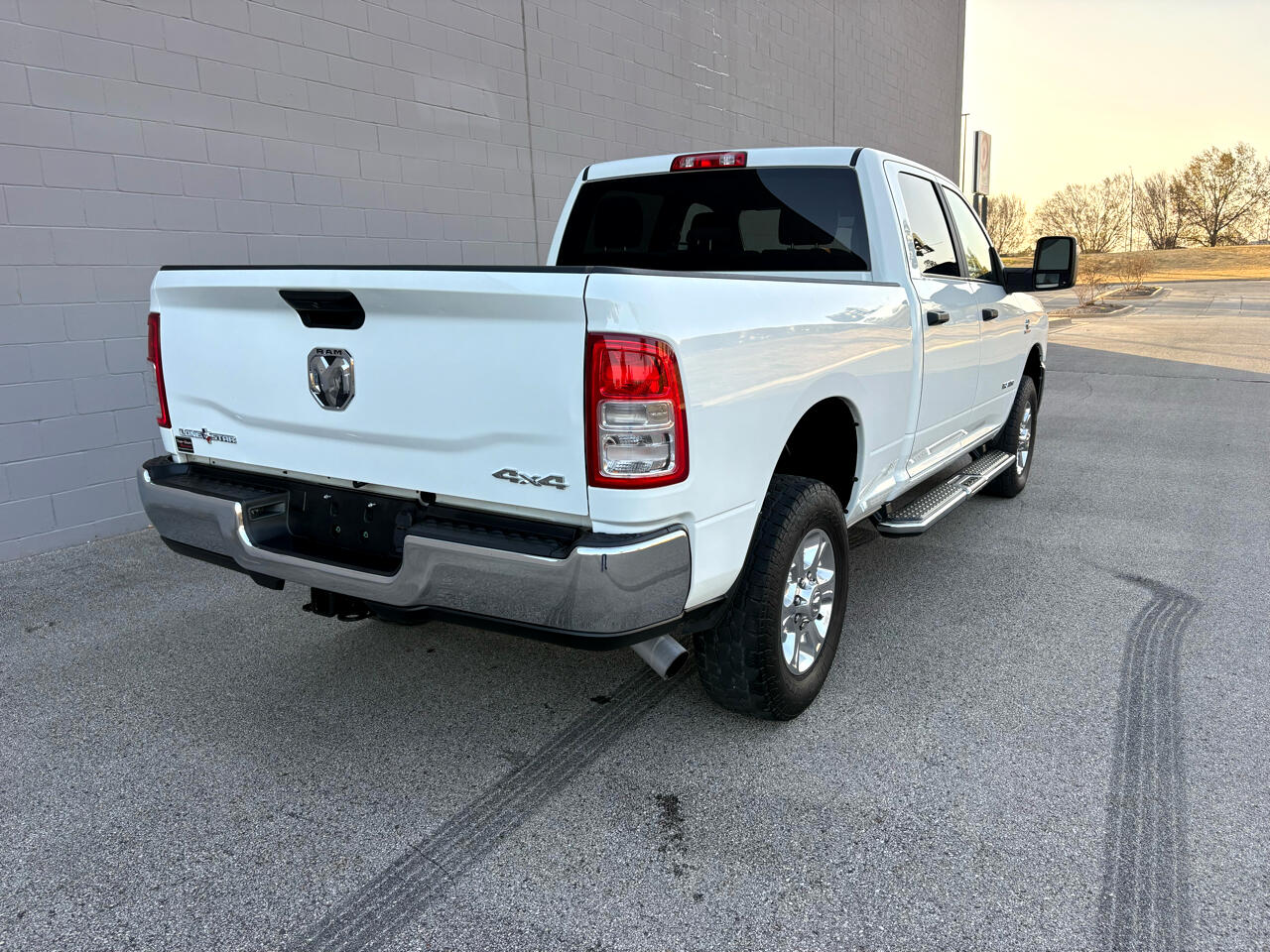 RAM 2500 Lone Star 4x4 Crew Cab 6'4" Box 2023
