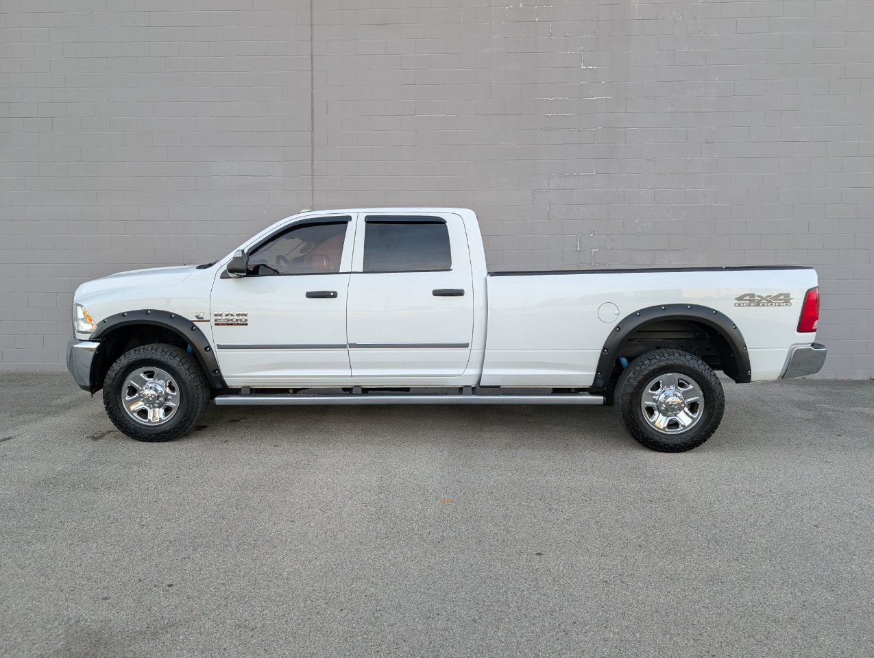 RAM 2500 Tradesman 4x4 Crew Cab 8' Box 2018
