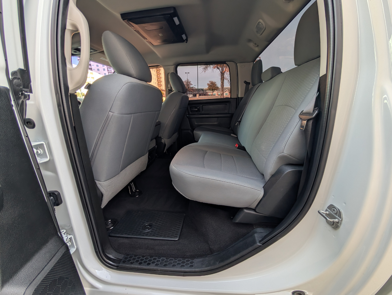 RAM 2500 Tradesman 4x4 Crew Cab 8' Box 2018