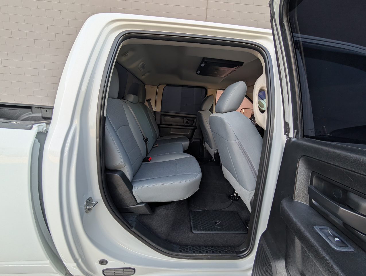 RAM 2500 Tradesman 4x4 Crew Cab 8' Box 2018