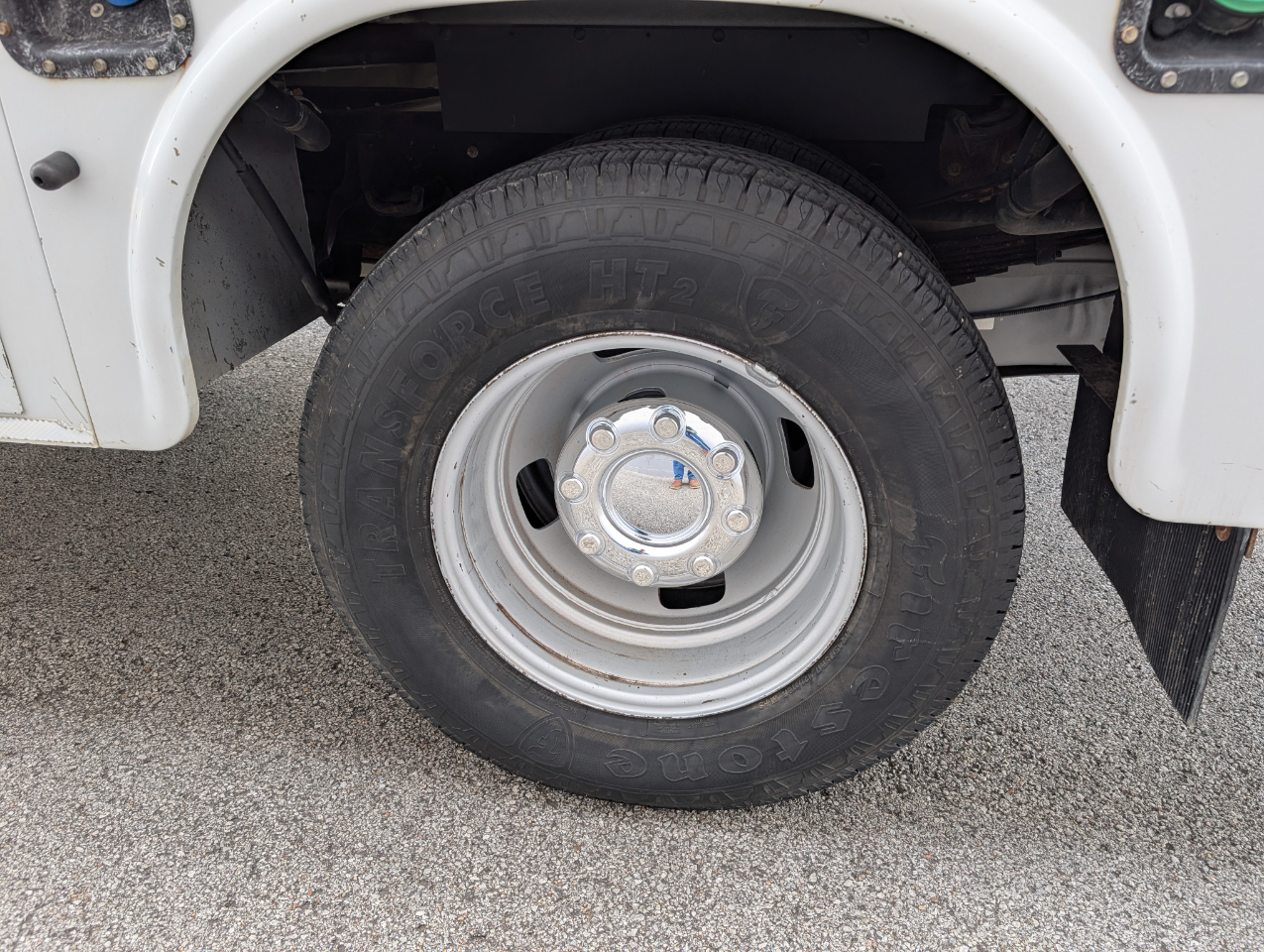 Ford Super Duty F-350 DRW 2WD Reg Cab 165" WB 84" CA XLT 2016