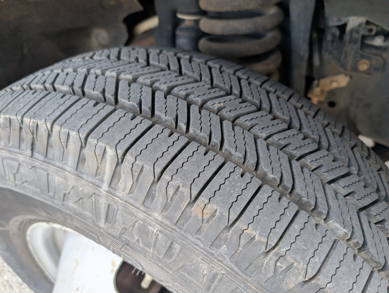 Ford Super Duty F-350 DRW 2WD Reg Cab 165" WB 84" CA XLT 2016