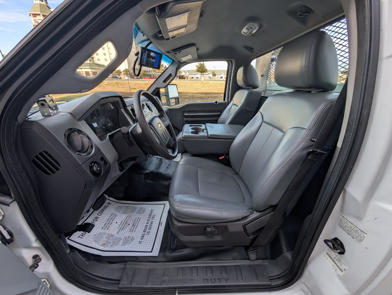 Ford Super Duty F-350 DRW 2WD Reg Cab 165" WB 84" CA XLT 2016