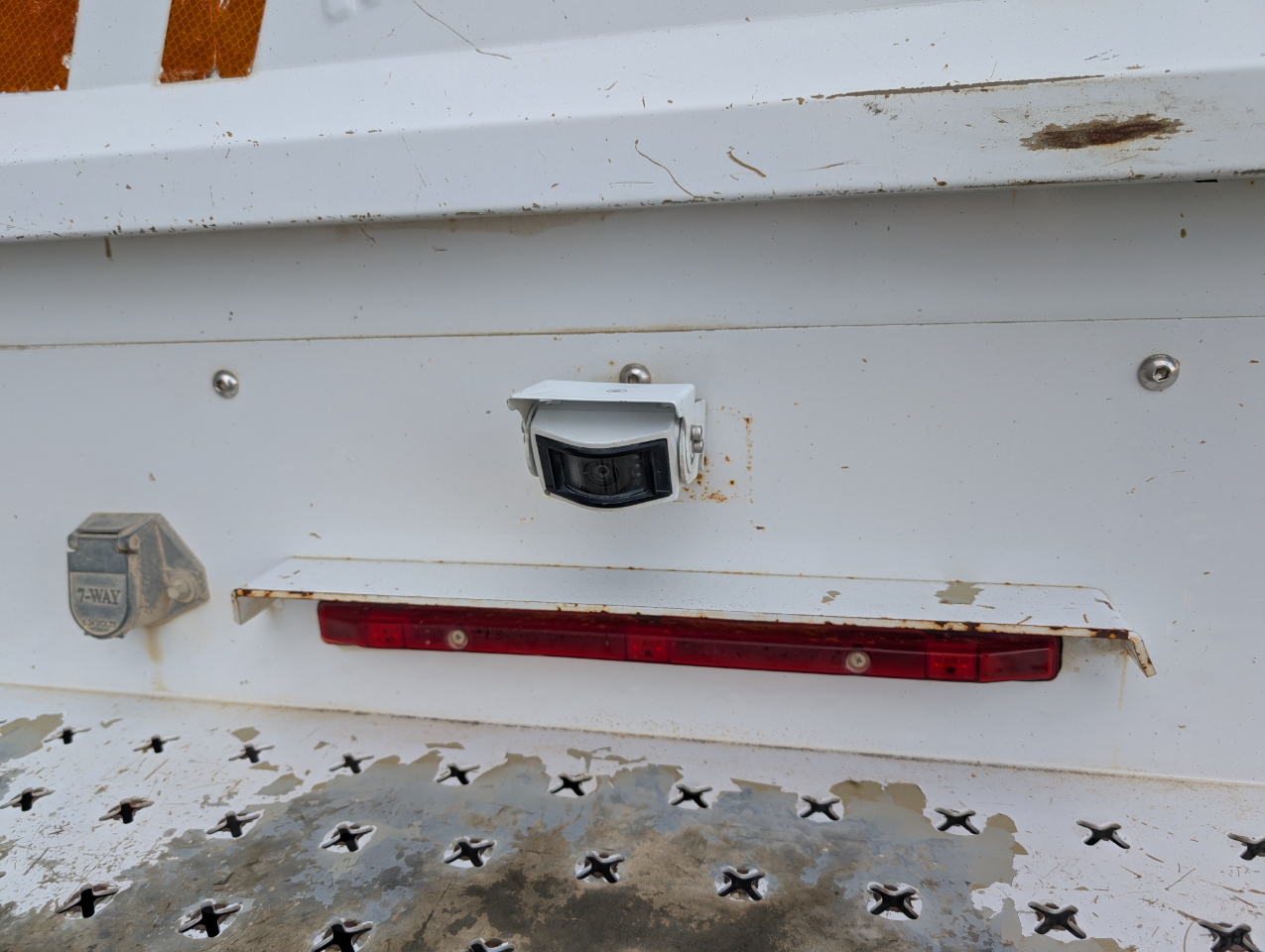 Ford Super Duty F-350 DRW 2WD Reg Cab 165" WB 84" CA XLT 2016