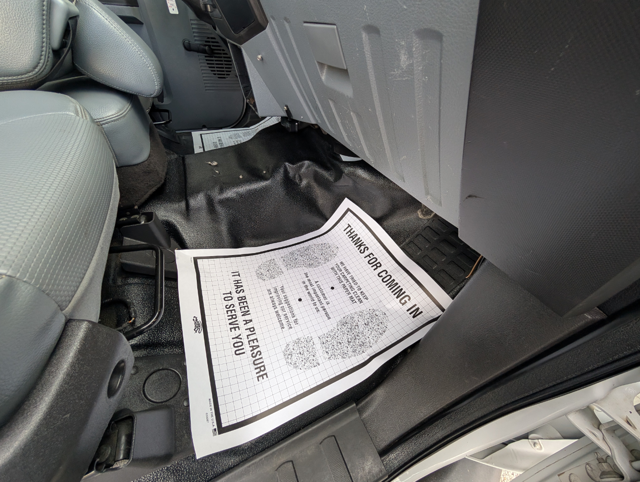 Ford Super Duty F-350 DRW 2WD Reg Cab 165" WB 84" CA XLT 2016