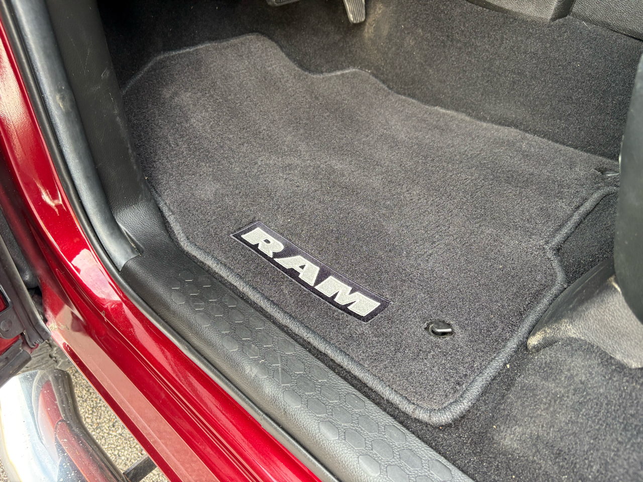 RAM 2500 Big Horn 4x4 Crew Cab 6'4" Box 2018