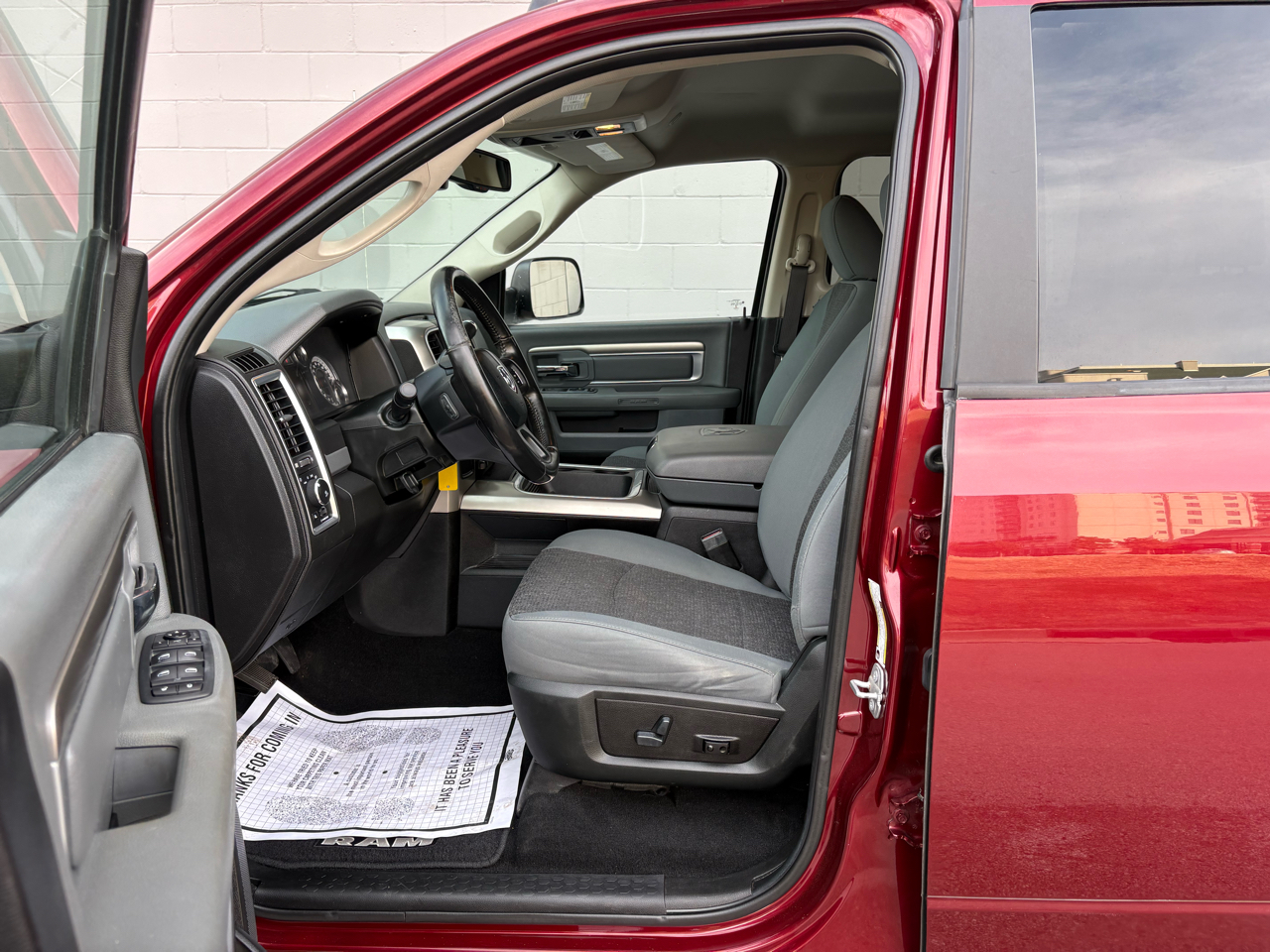 RAM 2500 Big Horn 4x4 Crew Cab 6'4" Box 2018