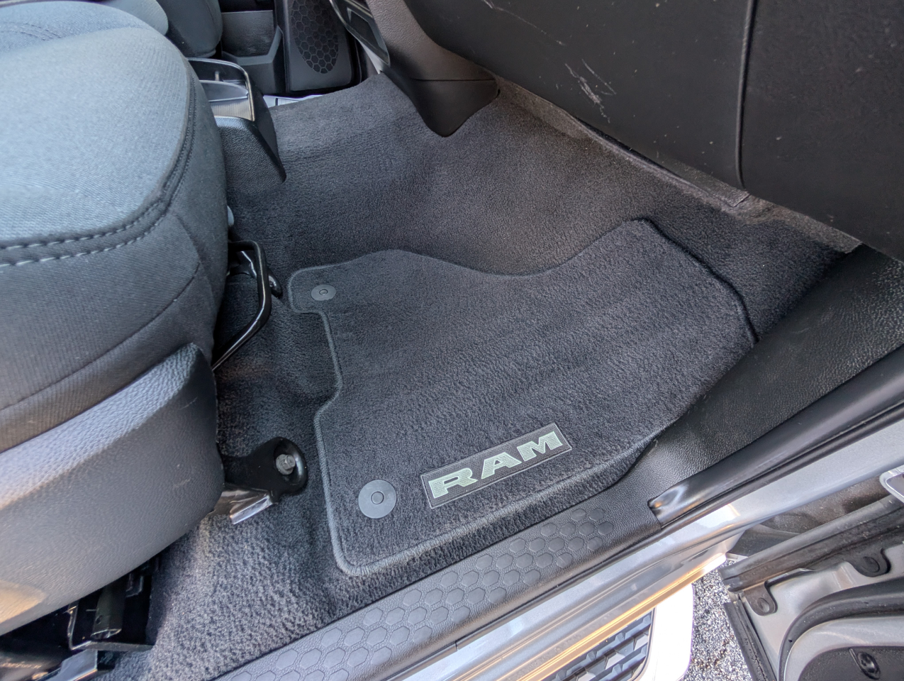 RAM 2500 Big Horn 4x4 Crew Cab 6'4" Box 2024