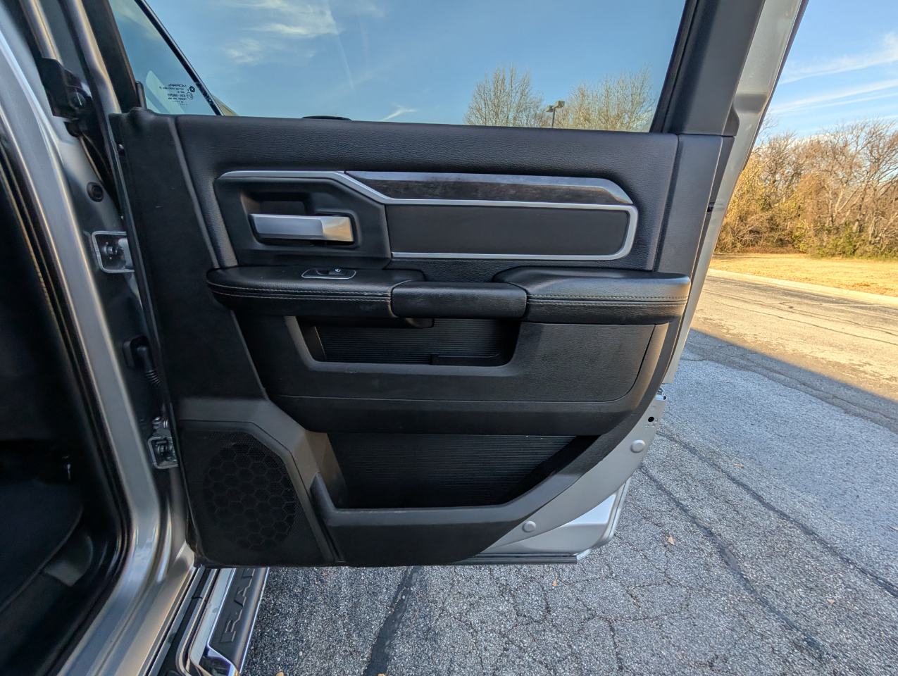 RAM 2500 Big Horn 4x4 Crew Cab 6'4" Box 2024