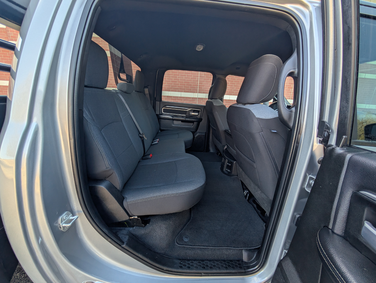 RAM 2500 Big Horn 4x4 Crew Cab 6'4" Box 2024