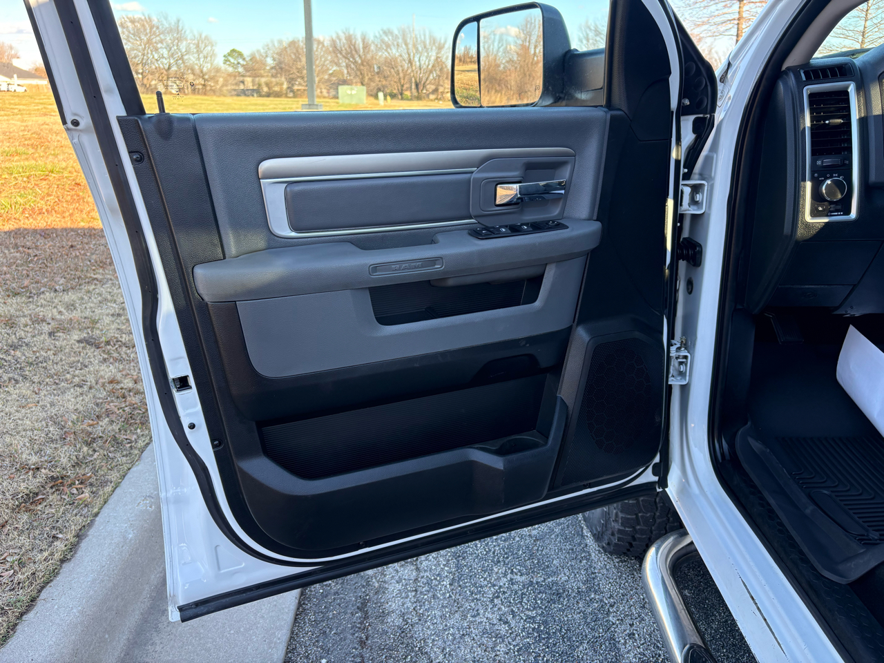 RAM 2500 4WD Crew Cab 149" SLT 2015