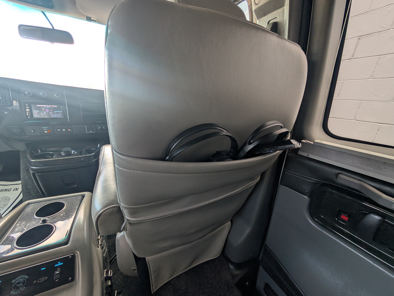 Chevrolet Express Passenger RWD 3500 155" LT w/1LT 2016