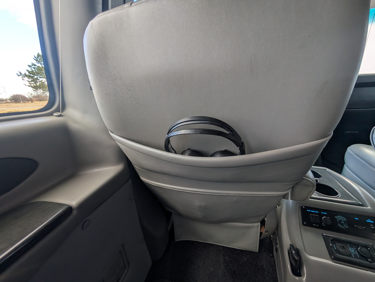 Chevrolet Express Passenger RWD 3500 155" LT w/1LT 2016