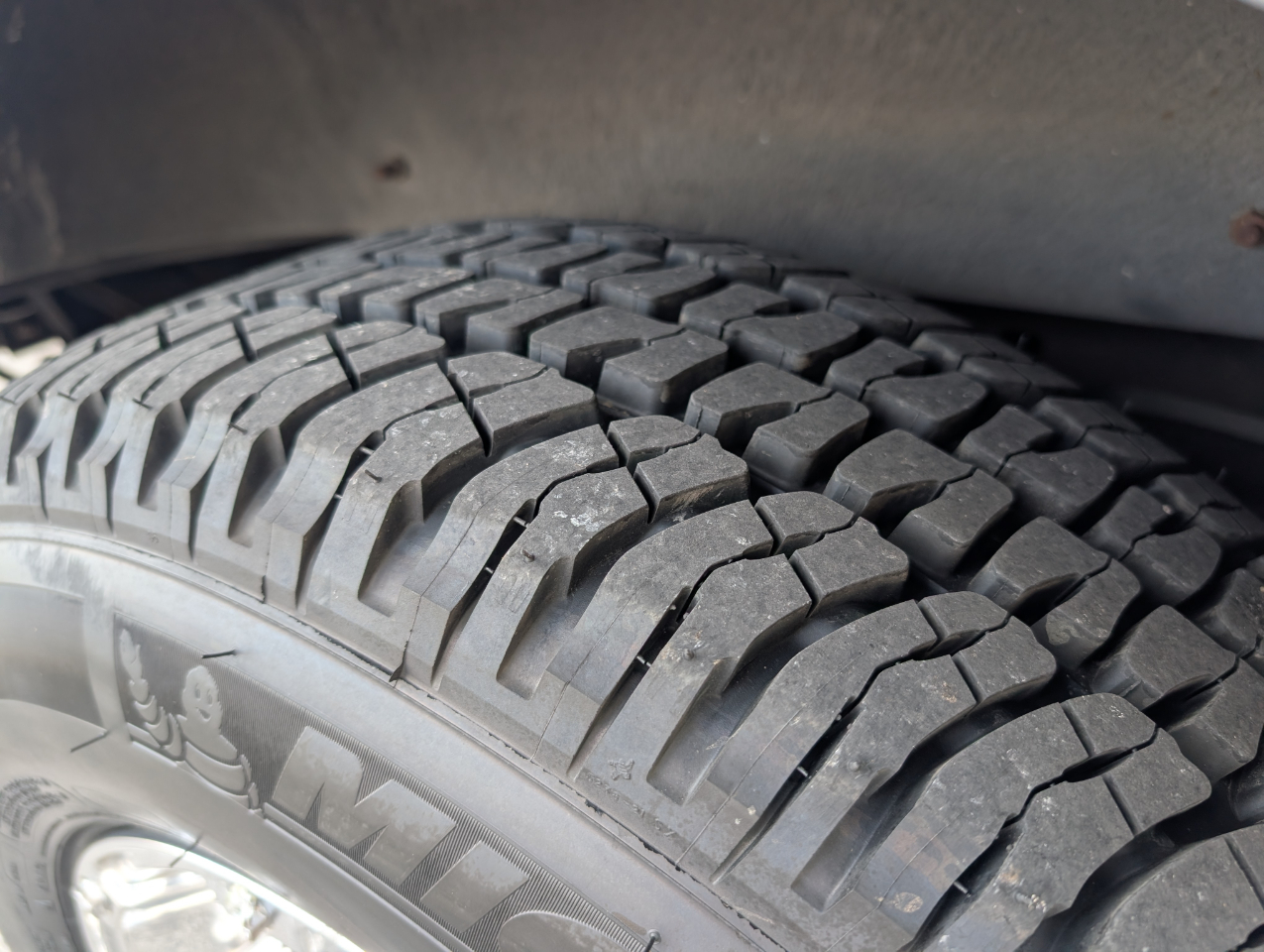 Chevrolet Express Passenger RWD 3500 155" LT w/1LT 2016