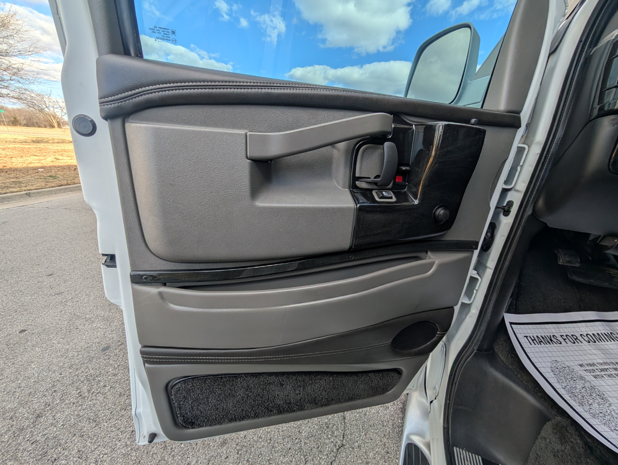 Chevrolet Express Passenger RWD 3500 155" LT w/1LT 2016