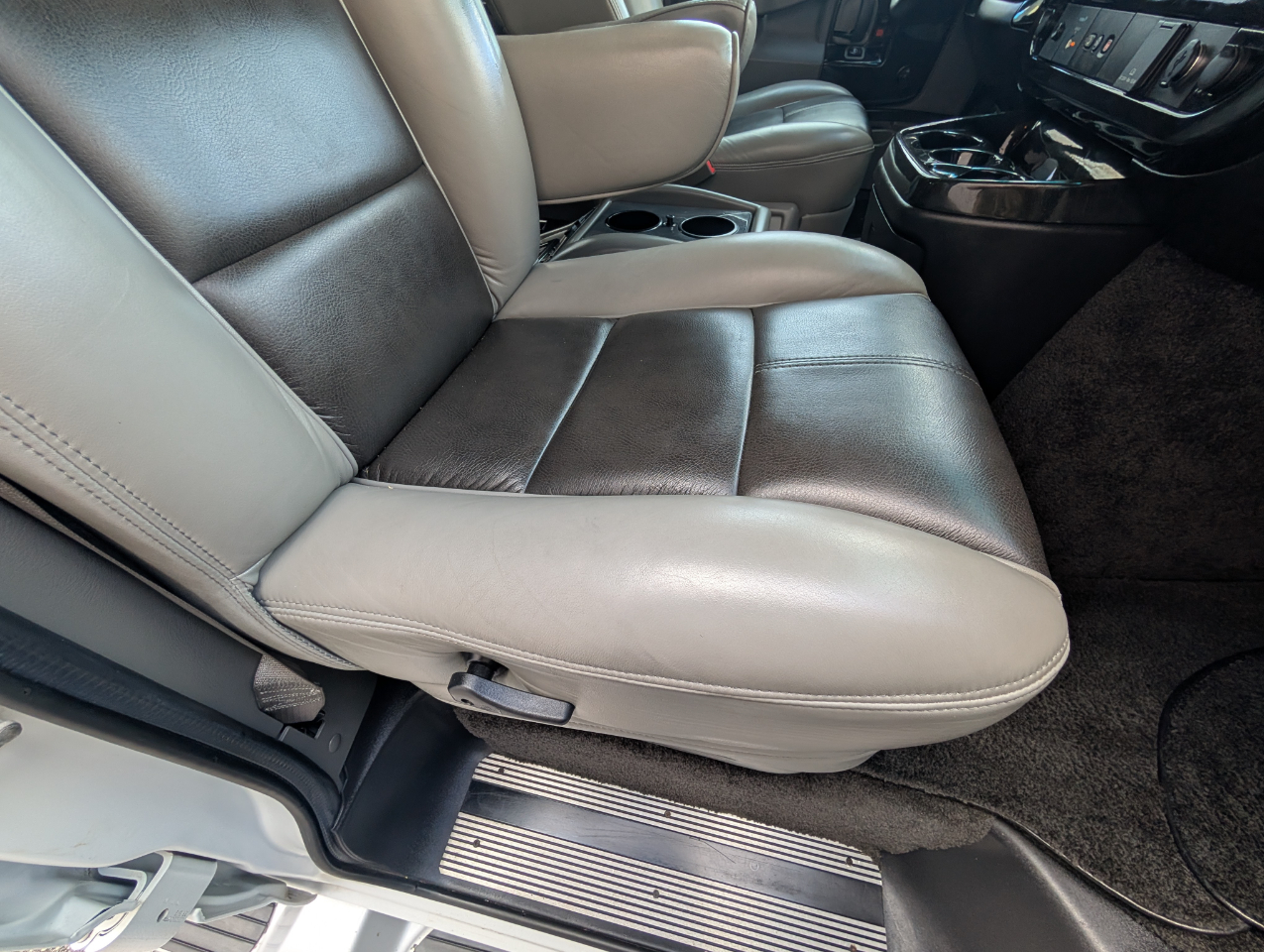 Chevrolet Express Passenger RWD 3500 155" LT w/1LT 2016