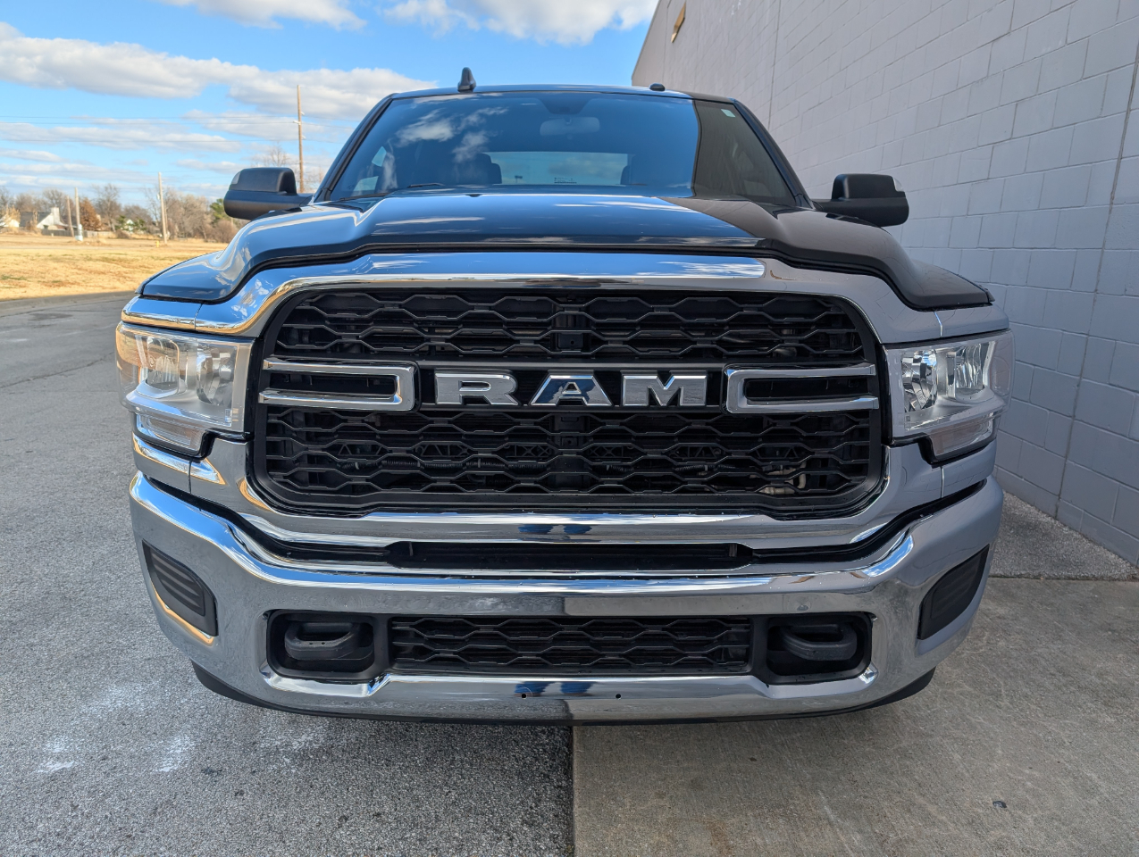 RAM 2500 Tradesman 4x4 Crew Cab 8' Box 2022