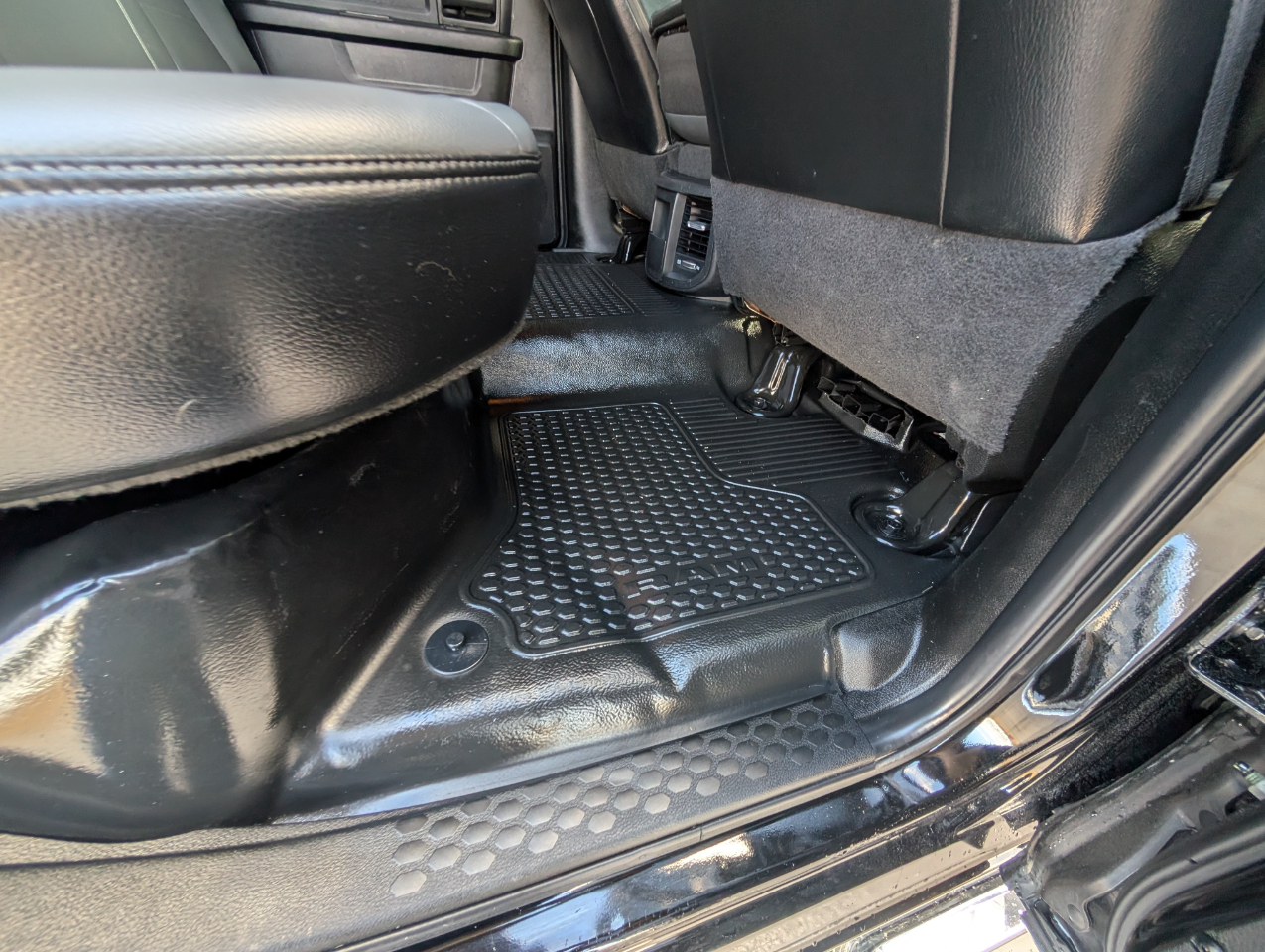 RAM 2500 Tradesman 4x4 Crew Cab 8' Box 2022