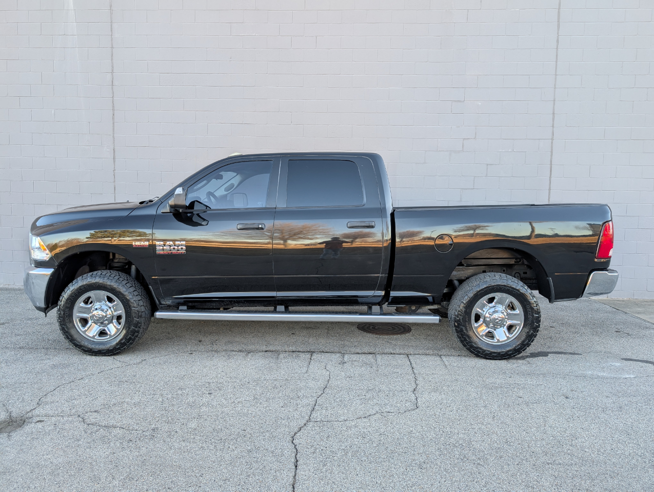 RAM 2500 Tradesman 4x4 Crew Cab 6'4" Box 2018