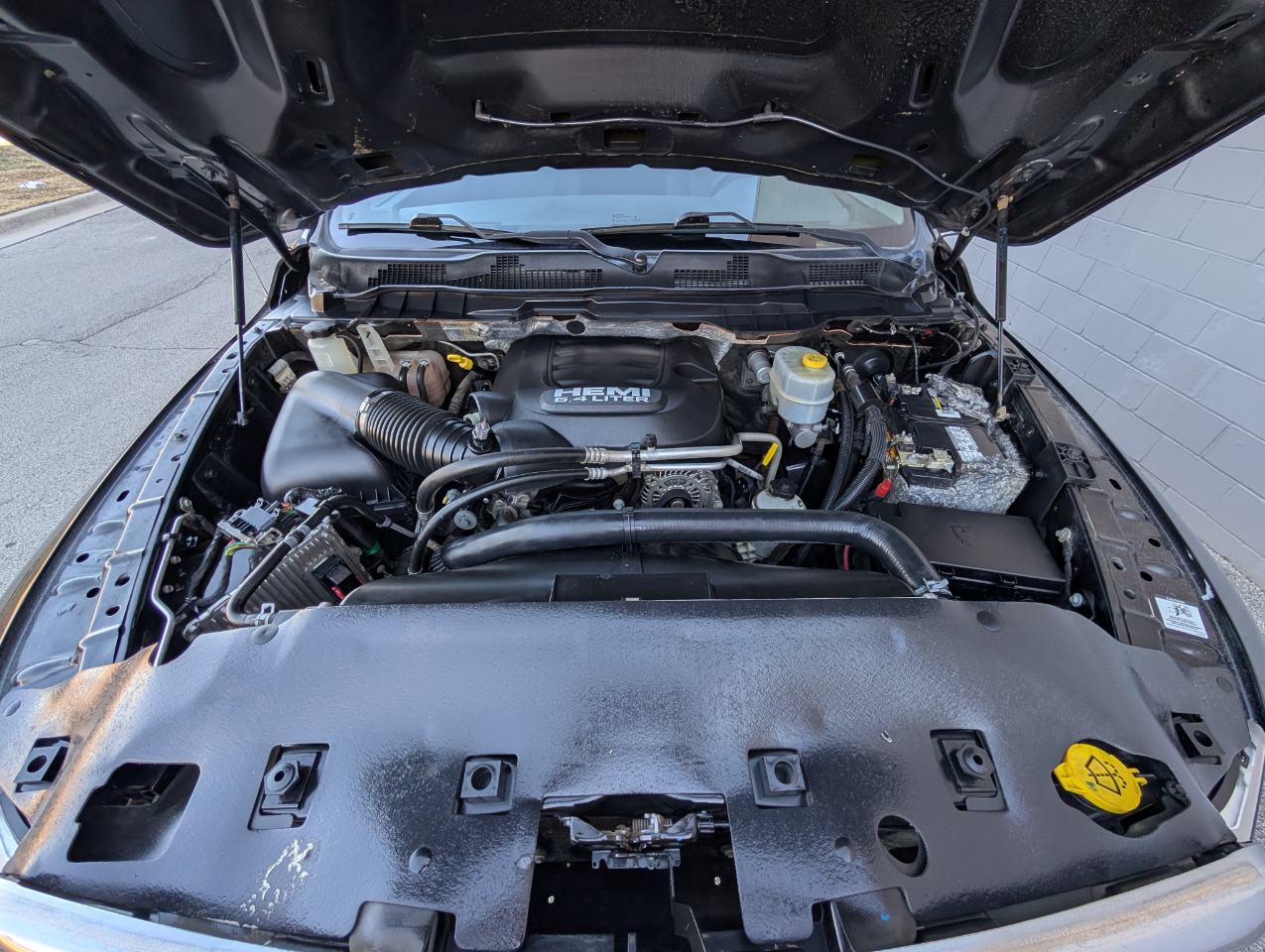 RAM 2500 Tradesman 4x4 Crew Cab 6'4" Box 2018