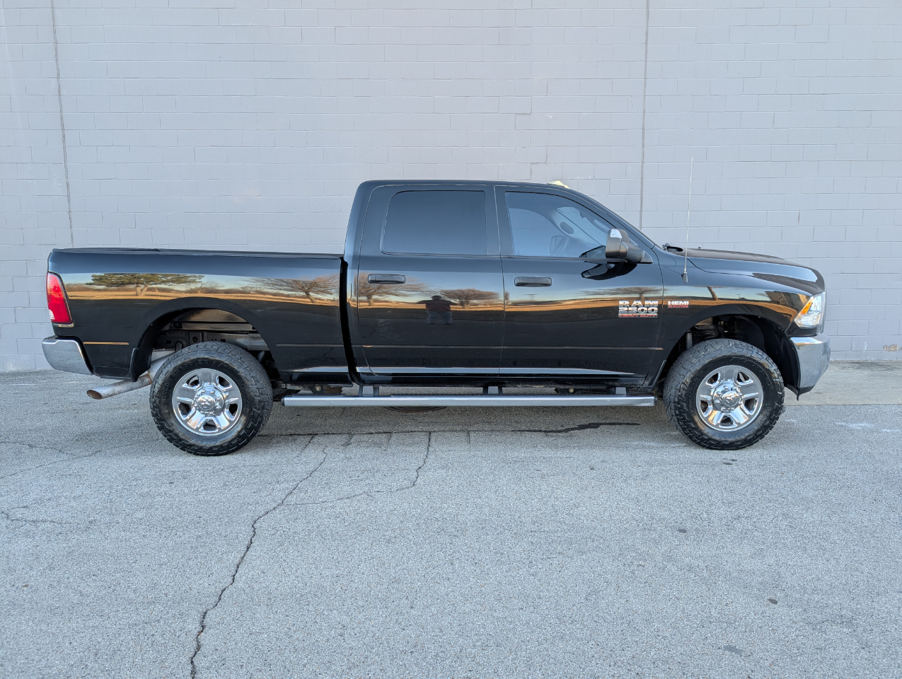 RAM 2500 Tradesman 4x4 Crew Cab 6'4" Box 2018