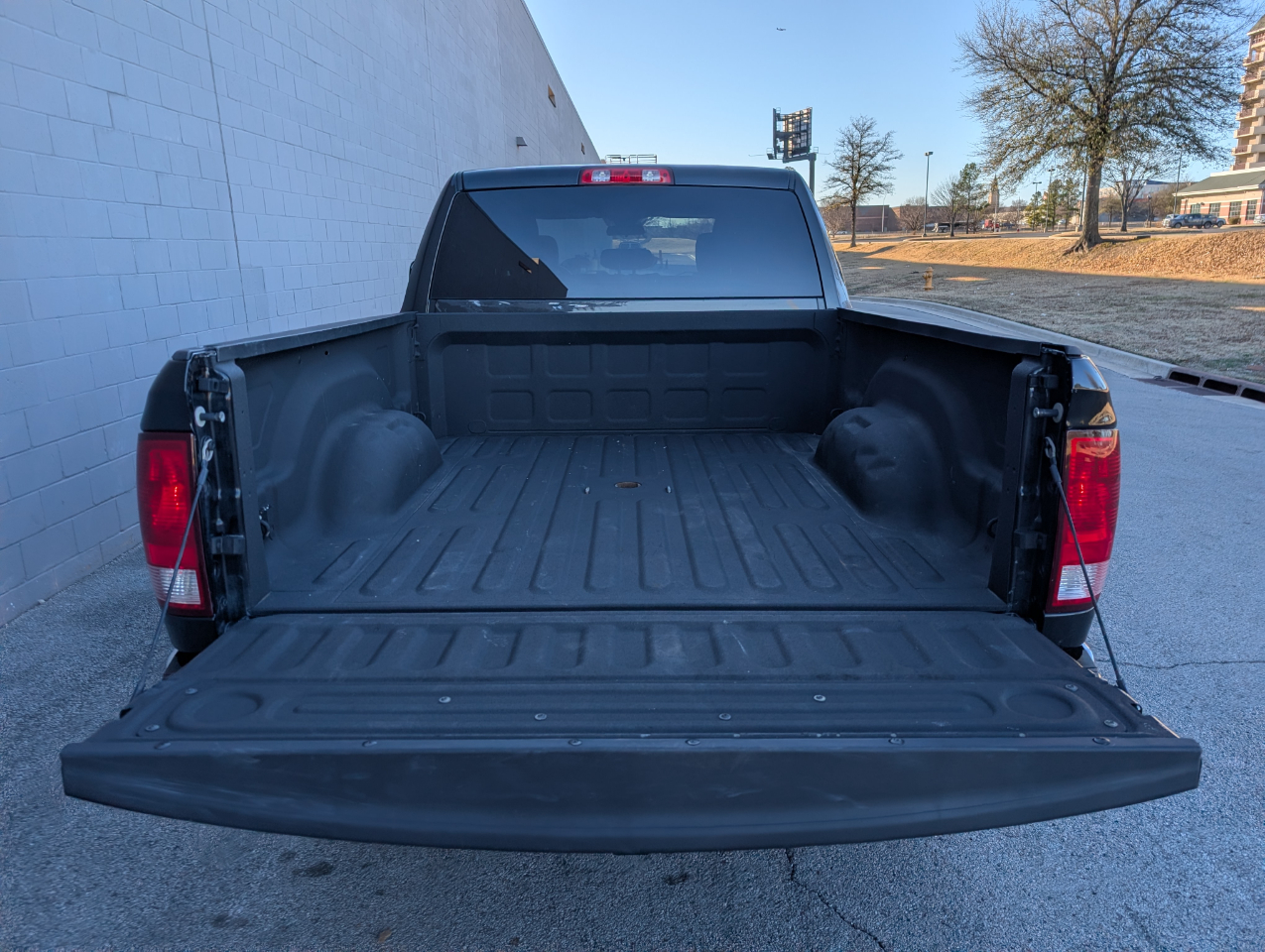 RAM 2500 Tradesman 4x4 Crew Cab 6'4" Box 2018
