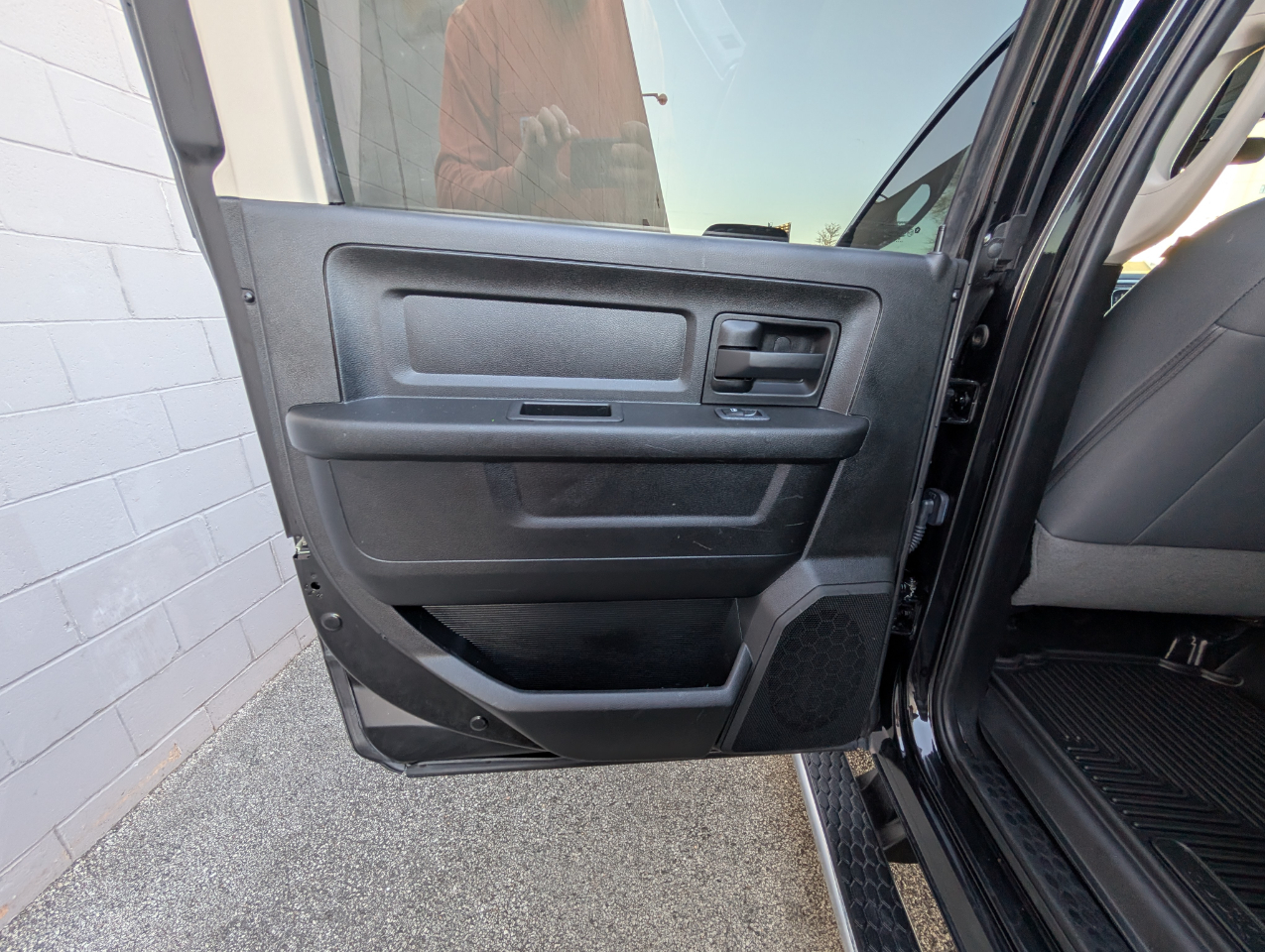 RAM 2500 Tradesman 4x4 Crew Cab 6'4" Box 2018