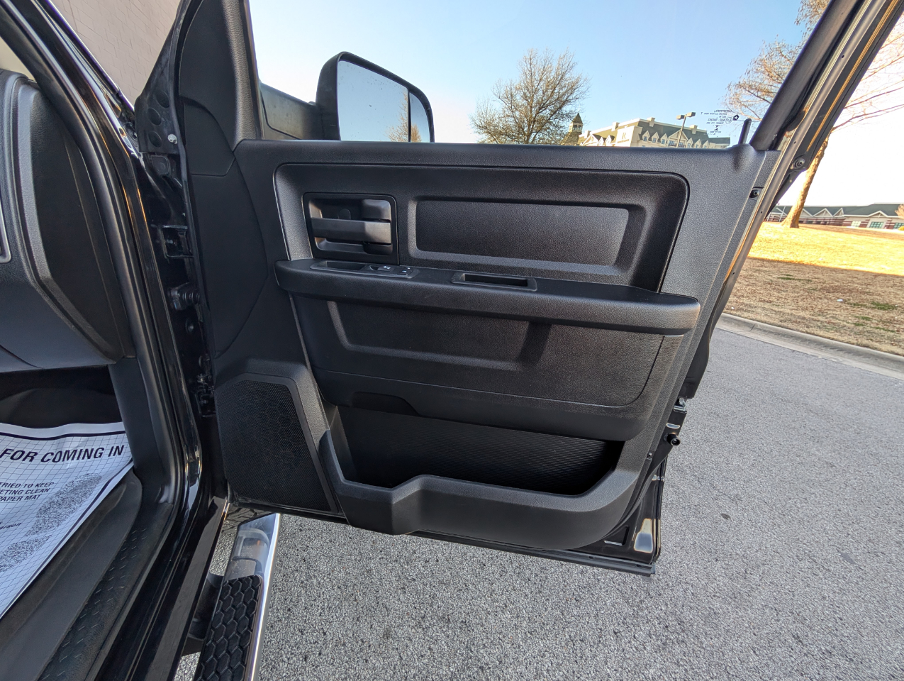 RAM 2500 Tradesman 4x4 Crew Cab 6'4" Box 2018