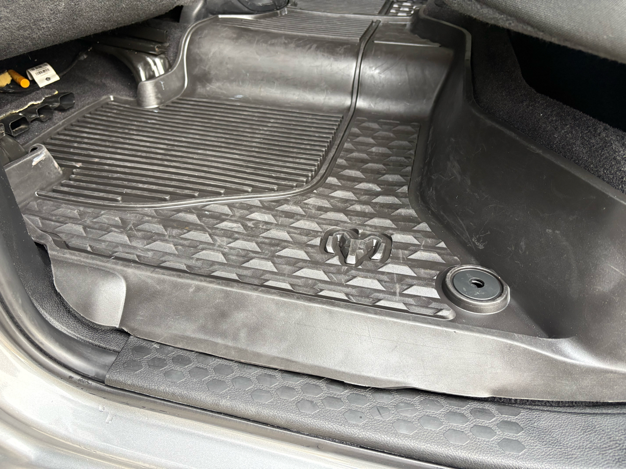 RAM 2500 Tradesman 4x4 Crew Cab 6'4" Box 2022