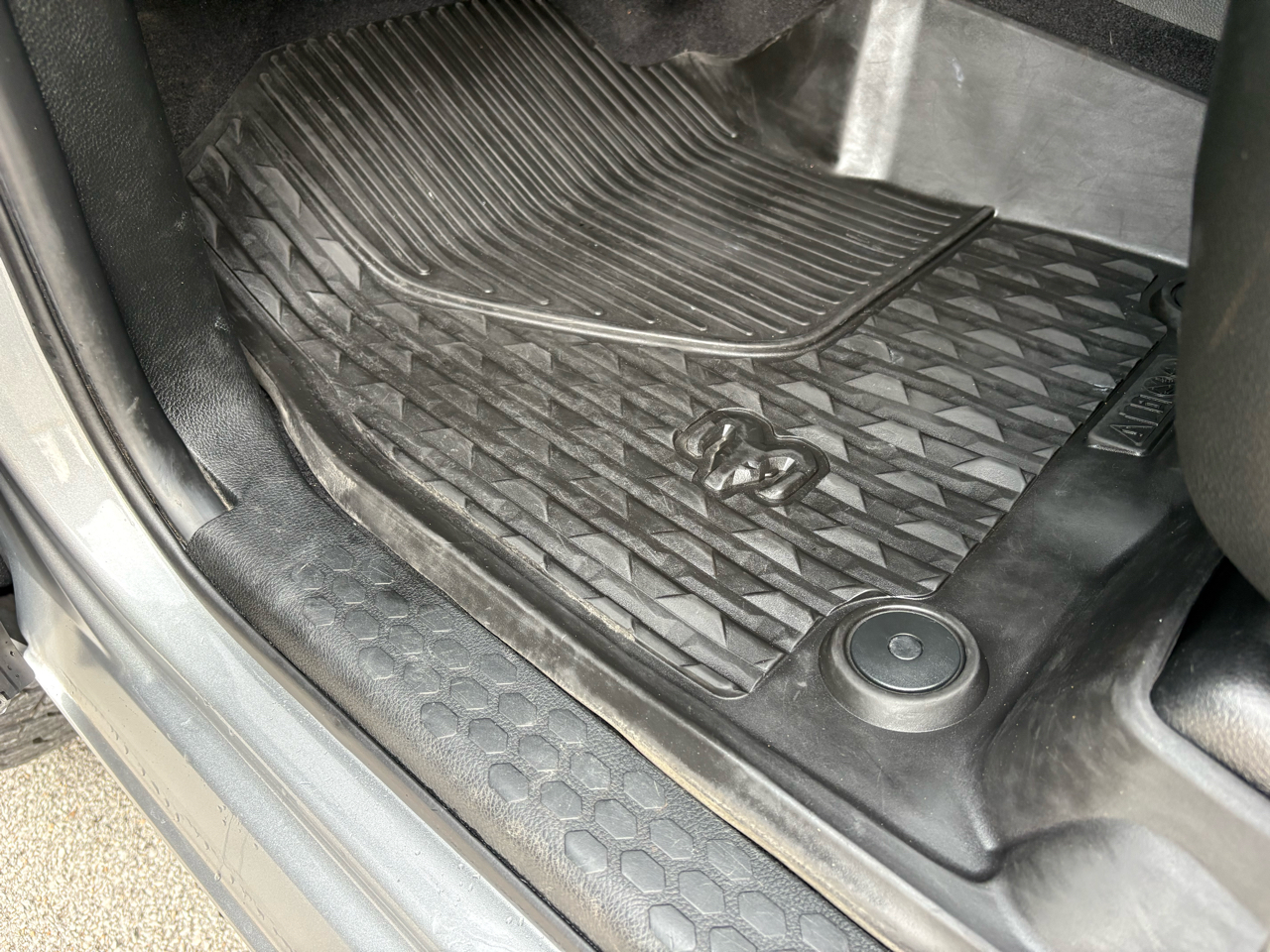 RAM 2500 Tradesman 4x4 Crew Cab 6'4" Box 2022